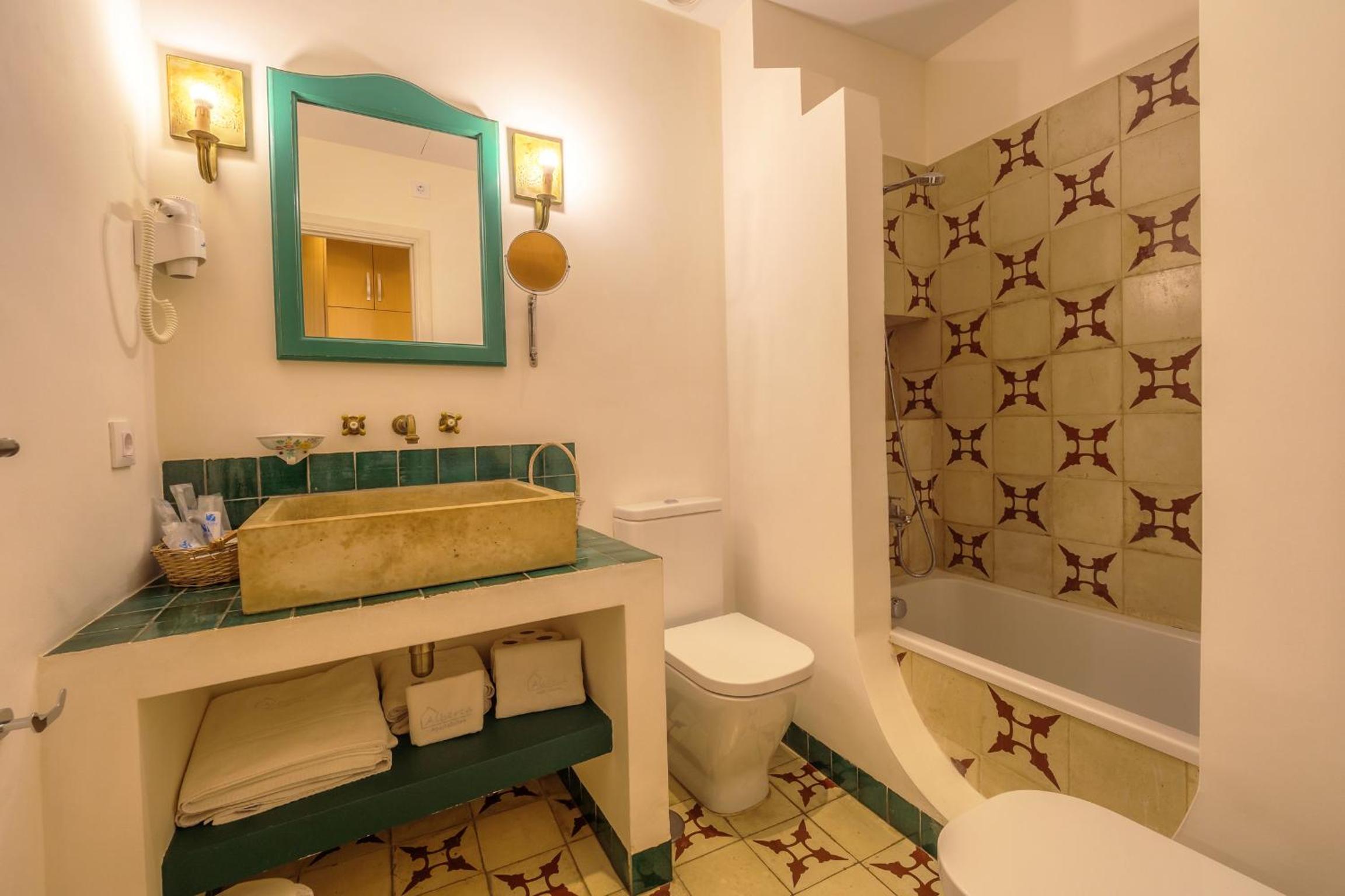 ApartaSuites Alberca Deluxe