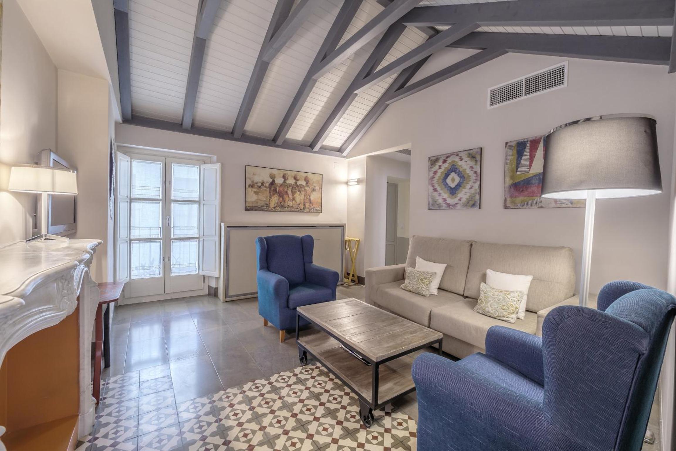 ApartaSuites Alberca Deluxe