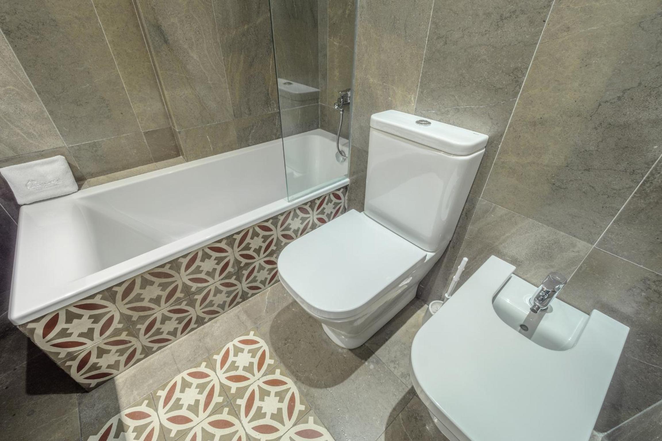 ApartaSuites Alberca Deluxe