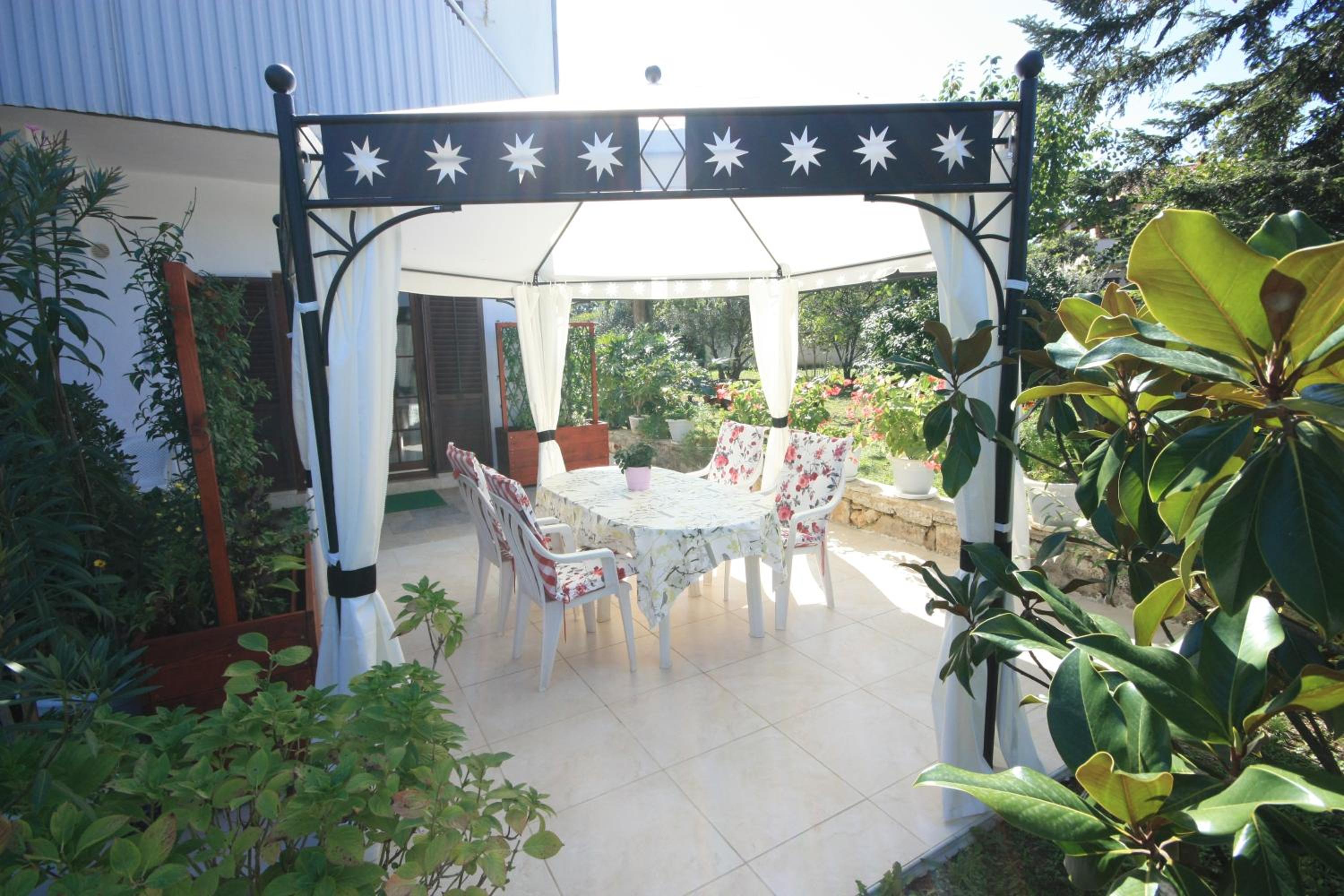 Palmira Apartments