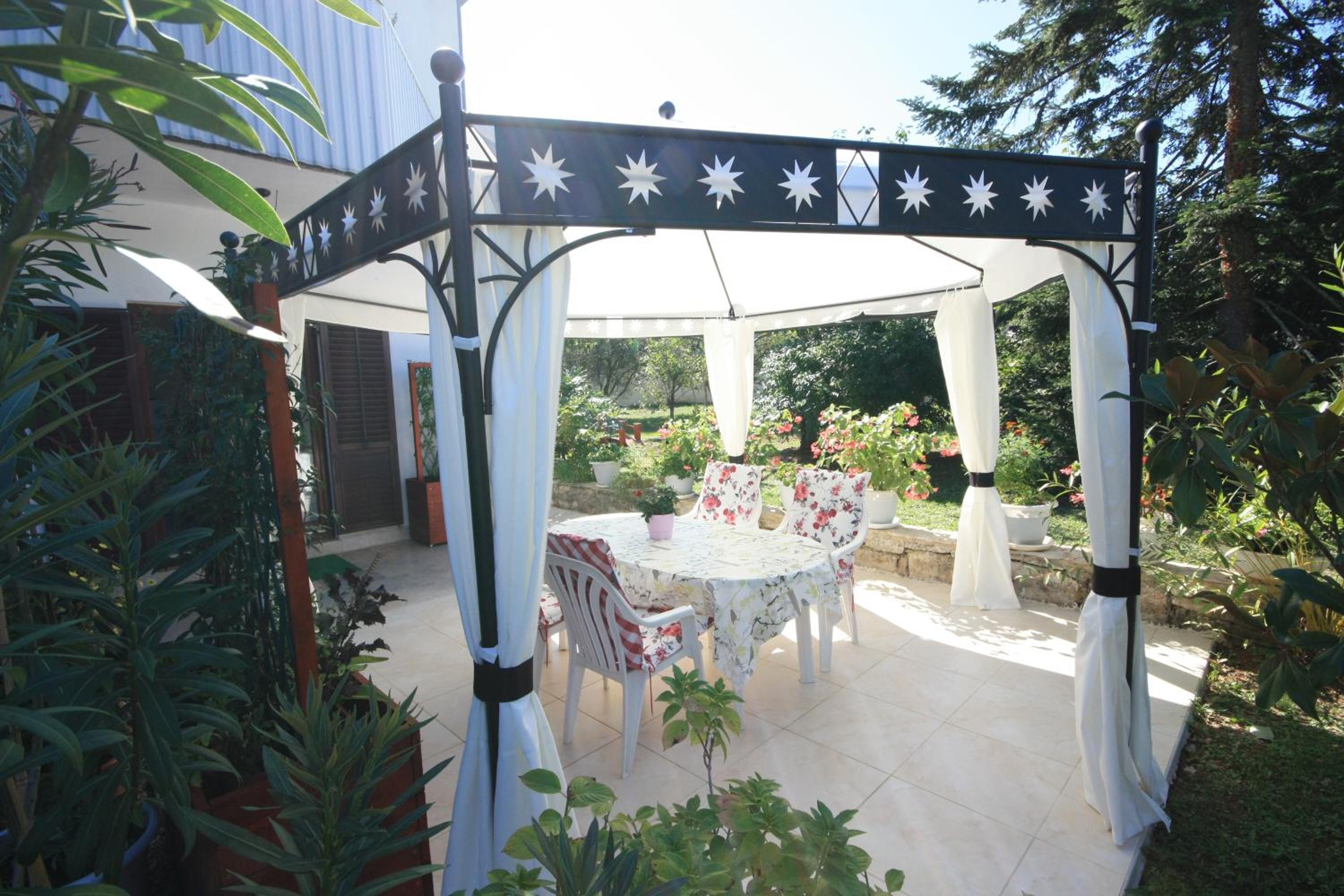 Palmira Apartments
