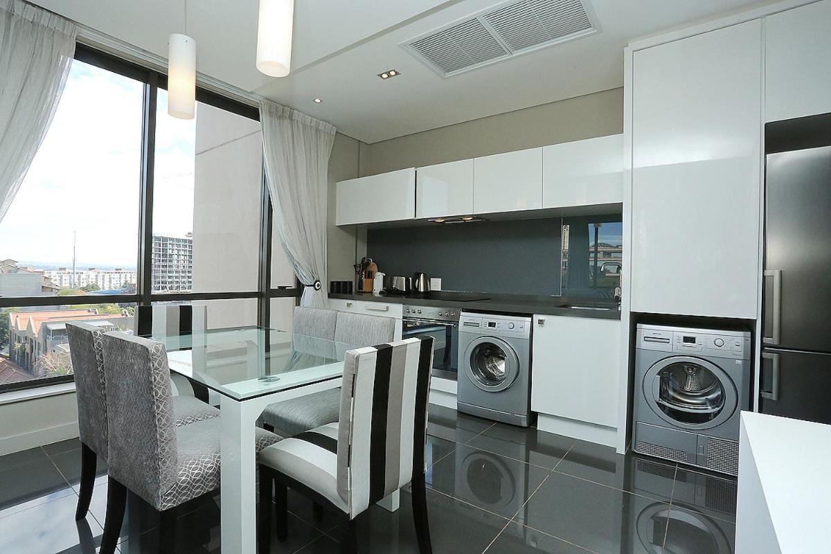 Sandton Skye Johannesburg Luxury Apartment