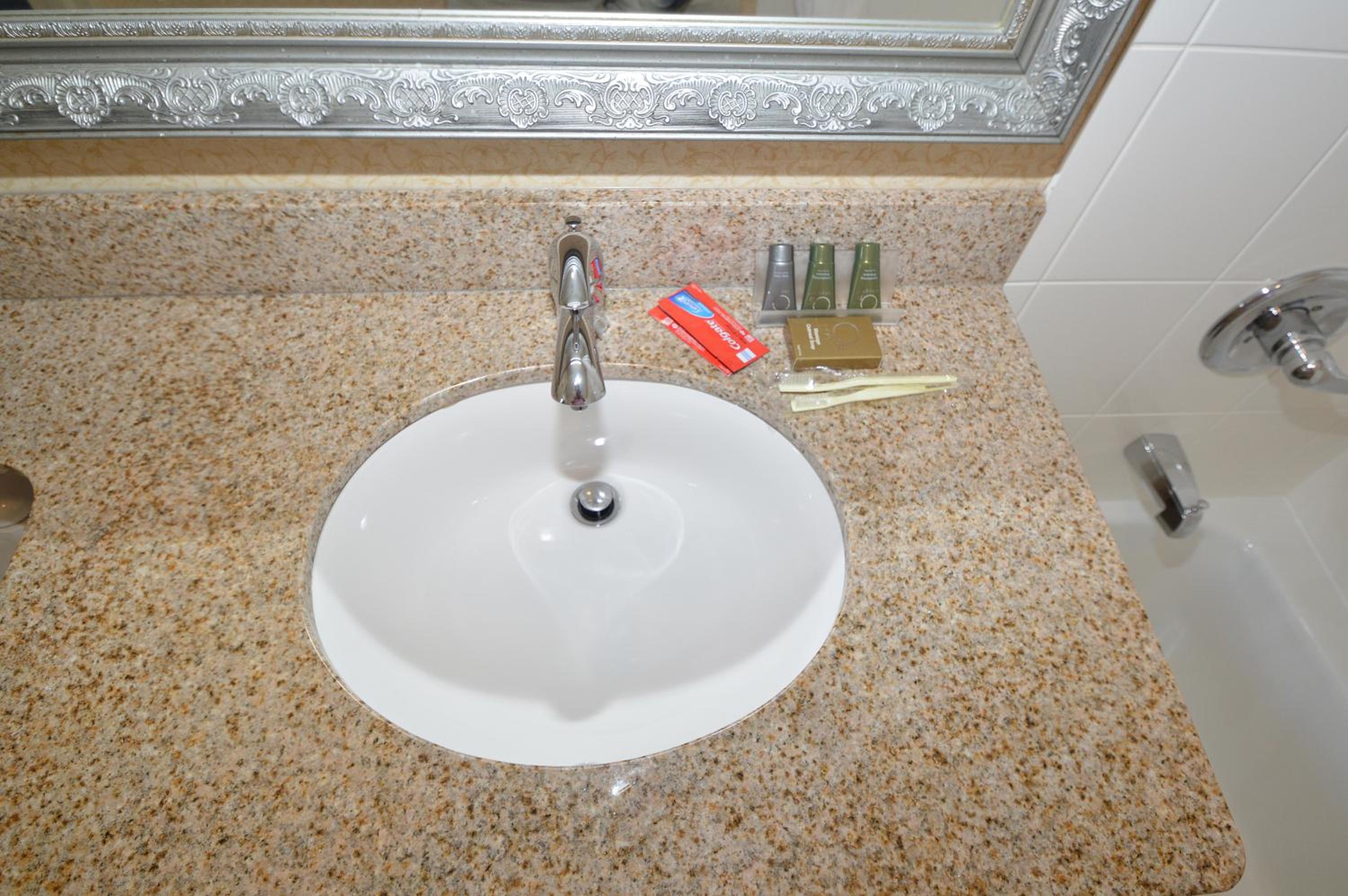 Corona Hotel New York - LaGuardia Airport - Property Image 10