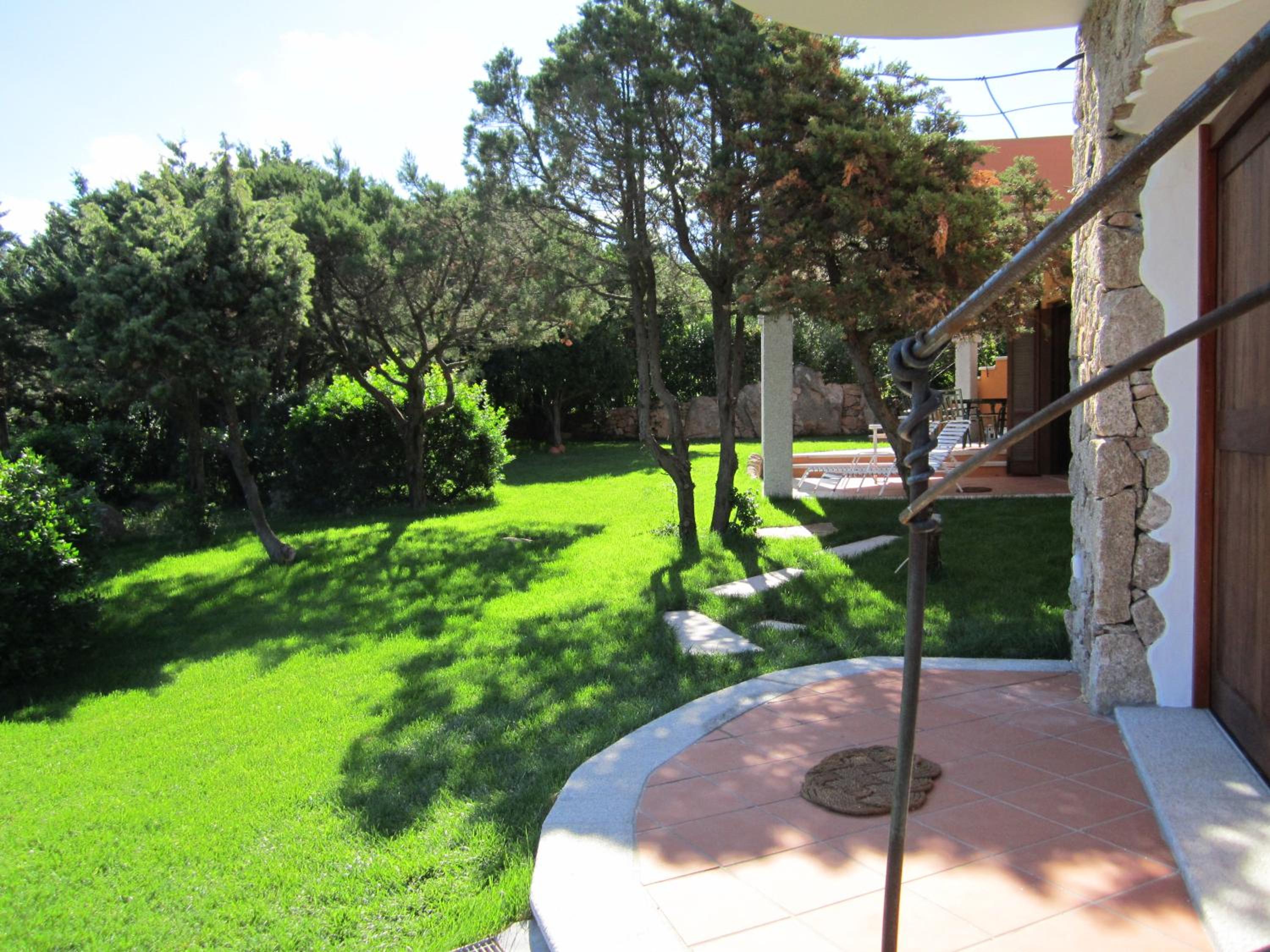 Appartamenti con piscina - Appartamentiflarida Porto Cervo view 3