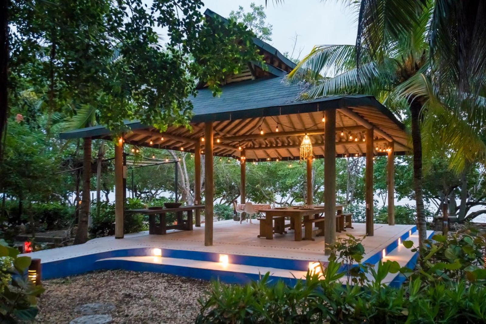 Hotel Playa Manglares Isla Baru view 4