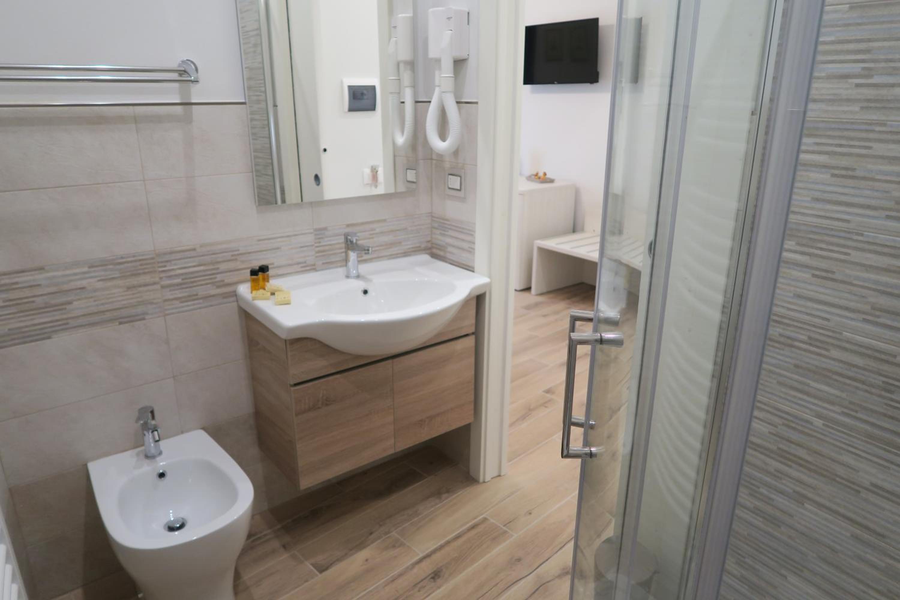 Elisa Guest House