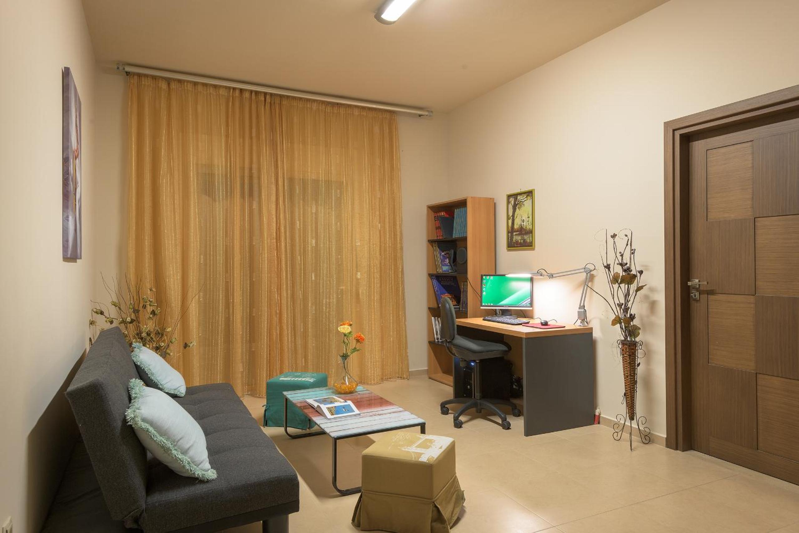 Photo 6