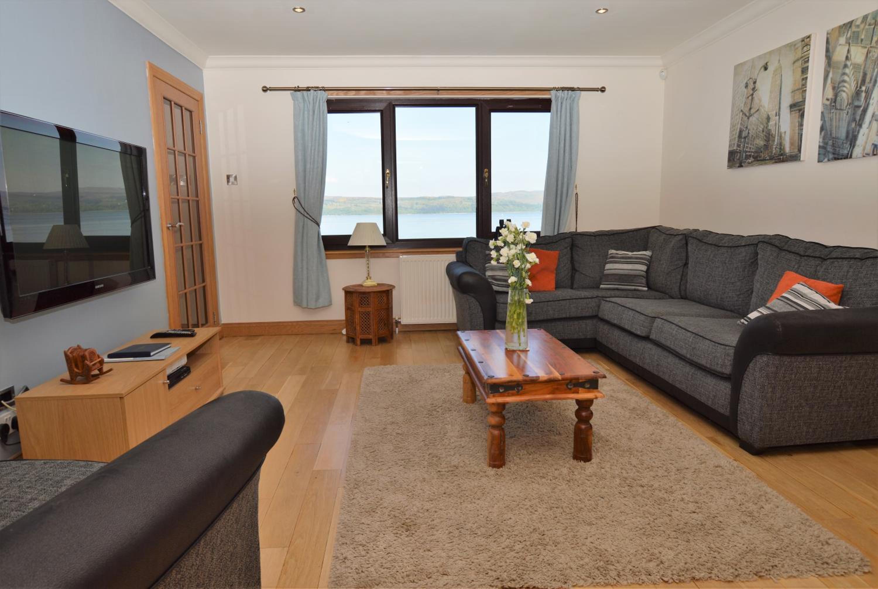 Clydeside Villa view 3