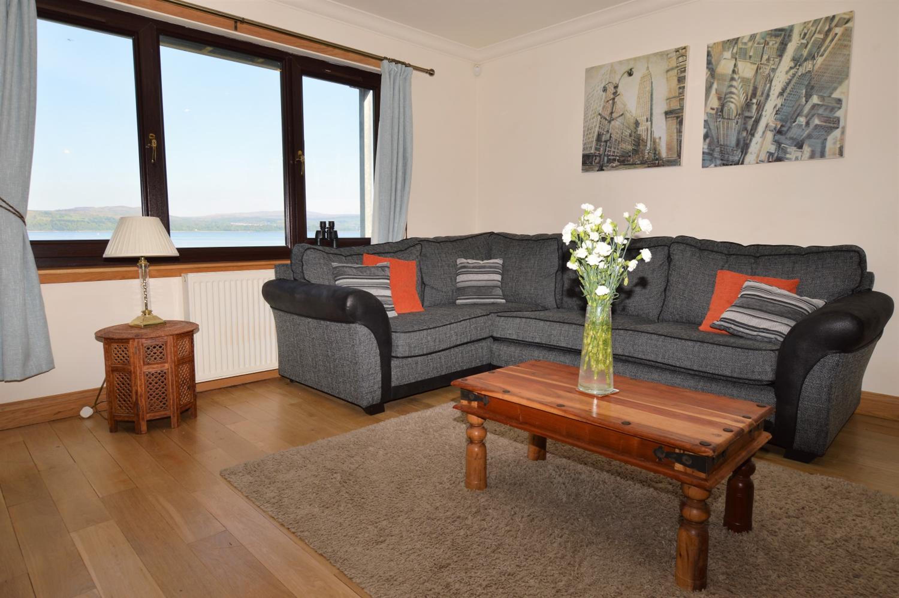 Clydeside Villa view 4