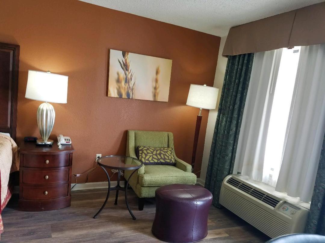 Cookeville Vacations - Royal Inn - Property Image 3