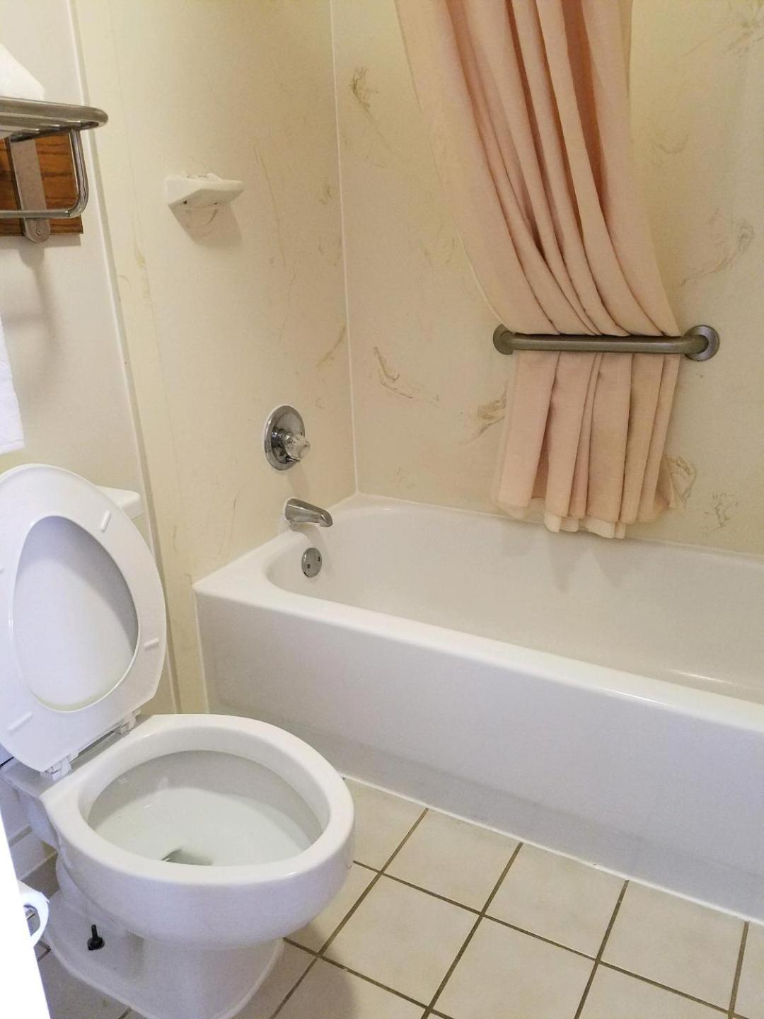 Royal Inn - Property Image 22