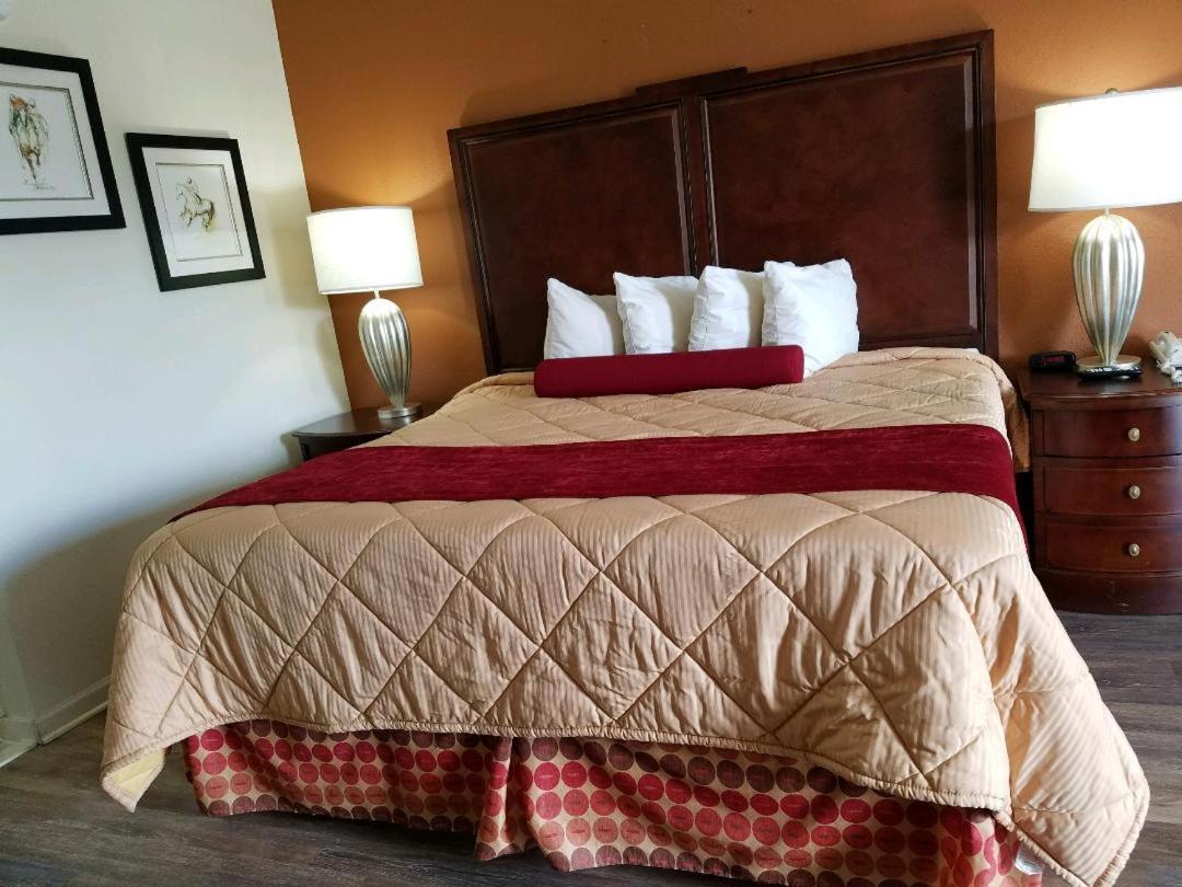 Cookeville Vacations - Royal Inn - Property Image 5