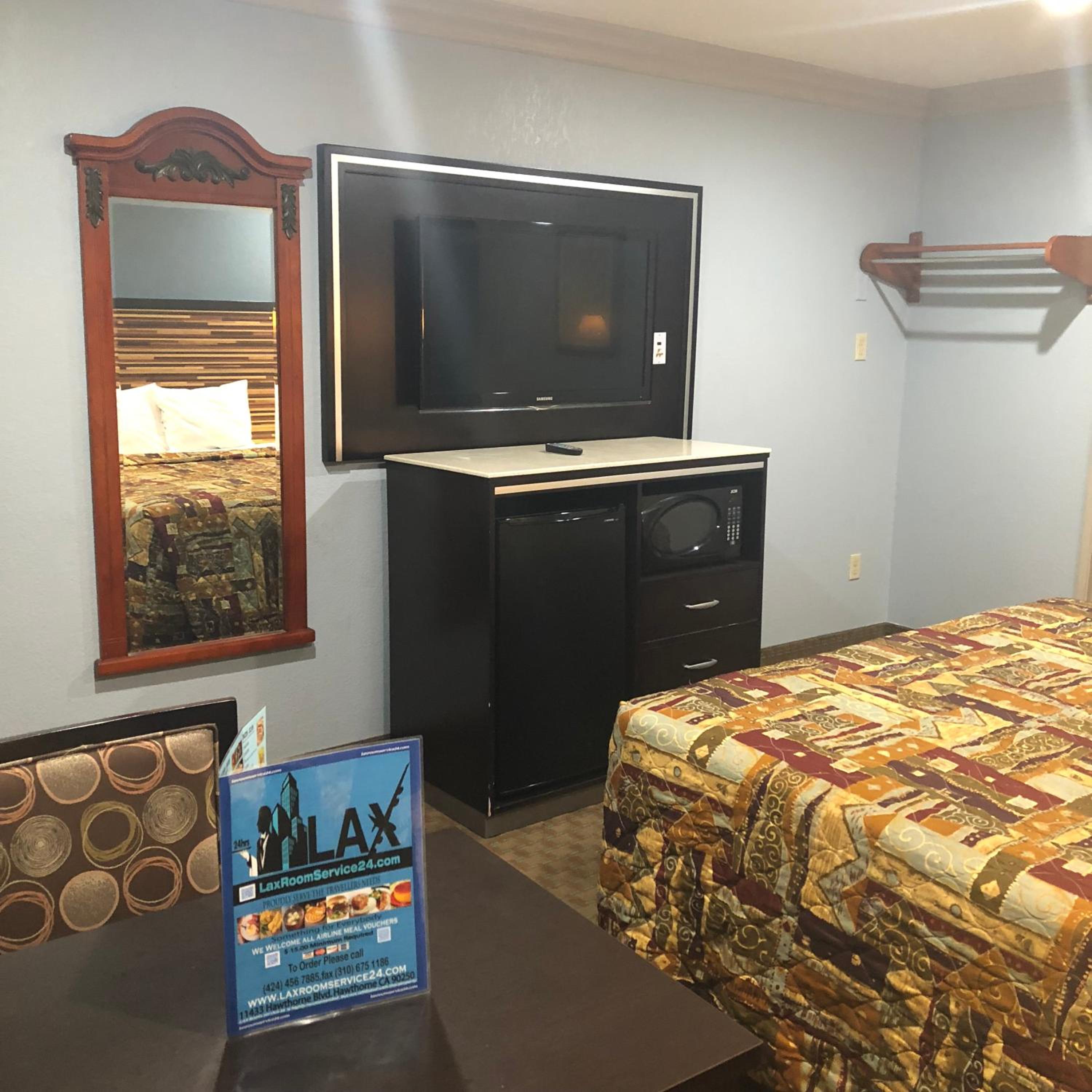 La Mirage Inn LAX Airport