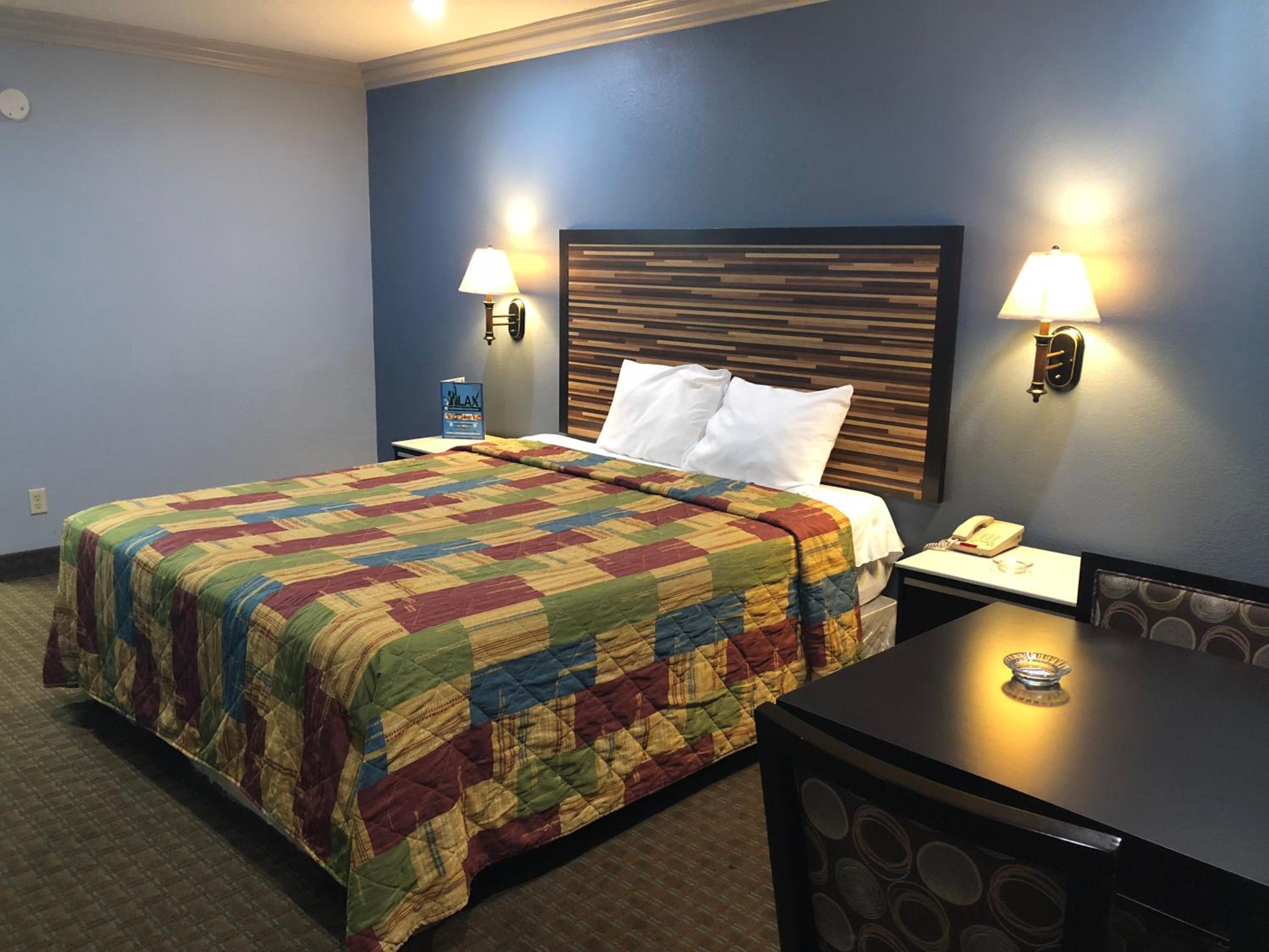 La Mirage Inn LAX Airport