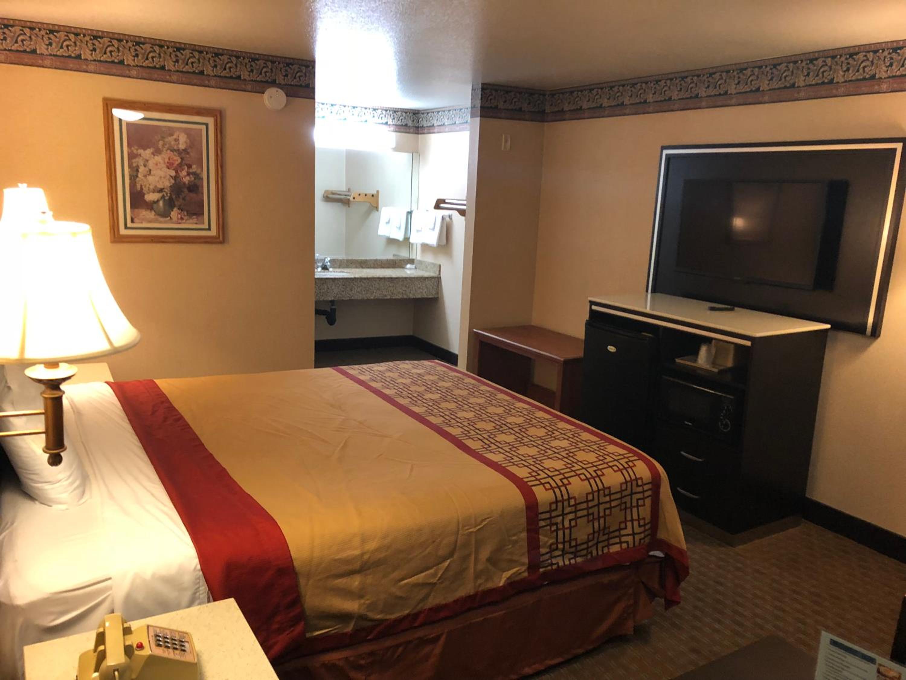 La Mirage Inn LAX Airport