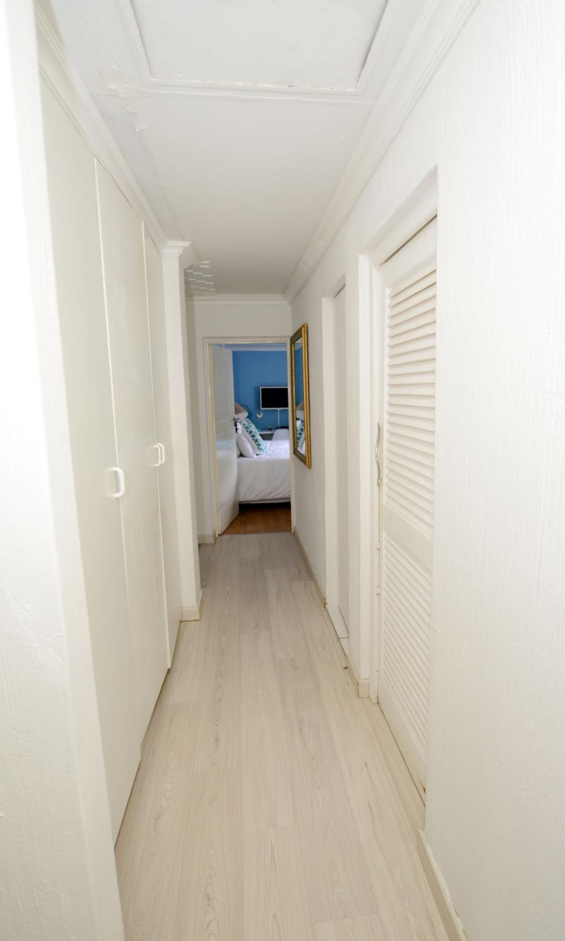 Corgi Guest House