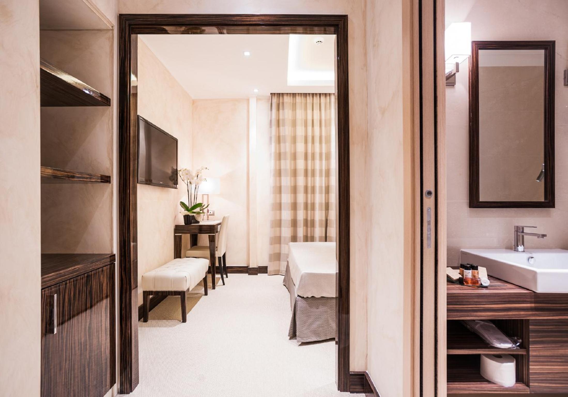hotel room