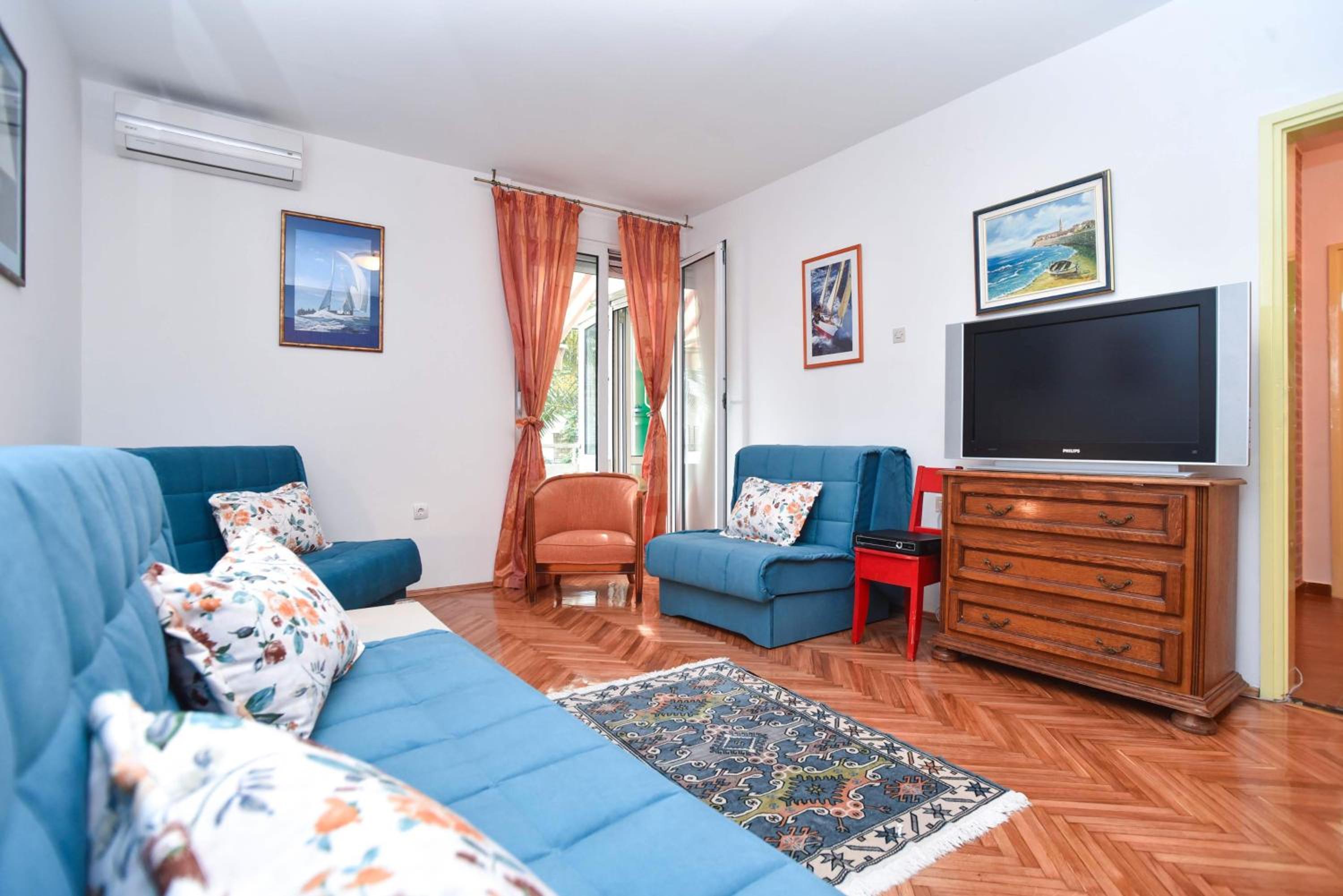 Family Apartment close to Slovenska beach view 2