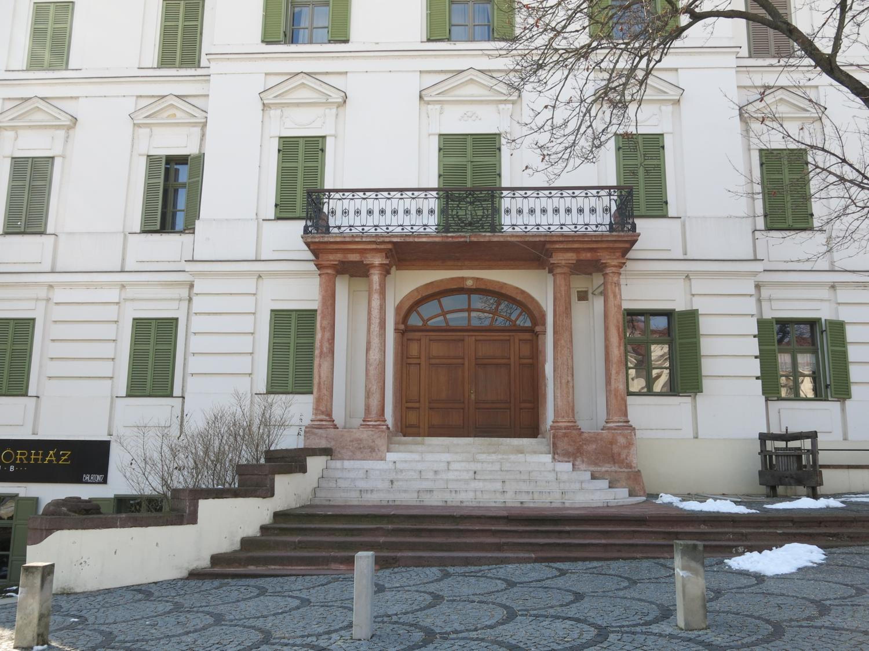 Horvath Villa Apartman Aliz view 2