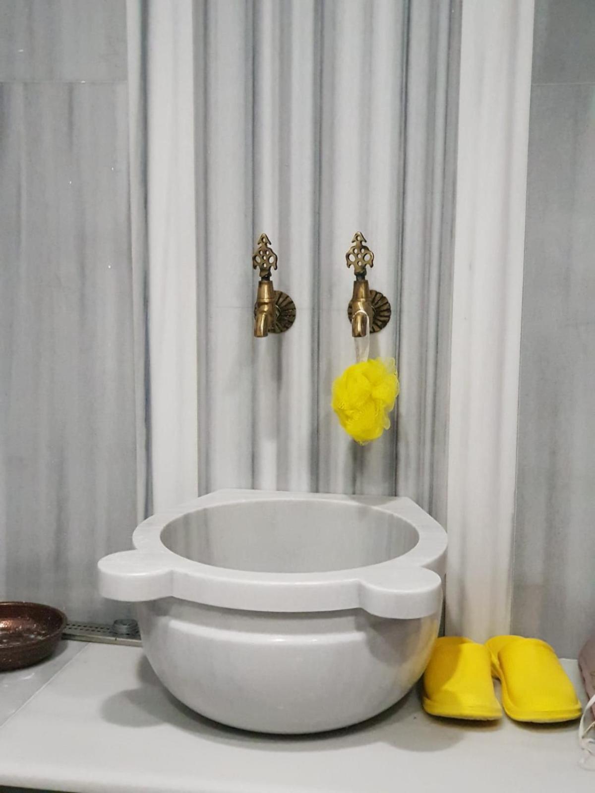 All Seasons Hotel - Image 5