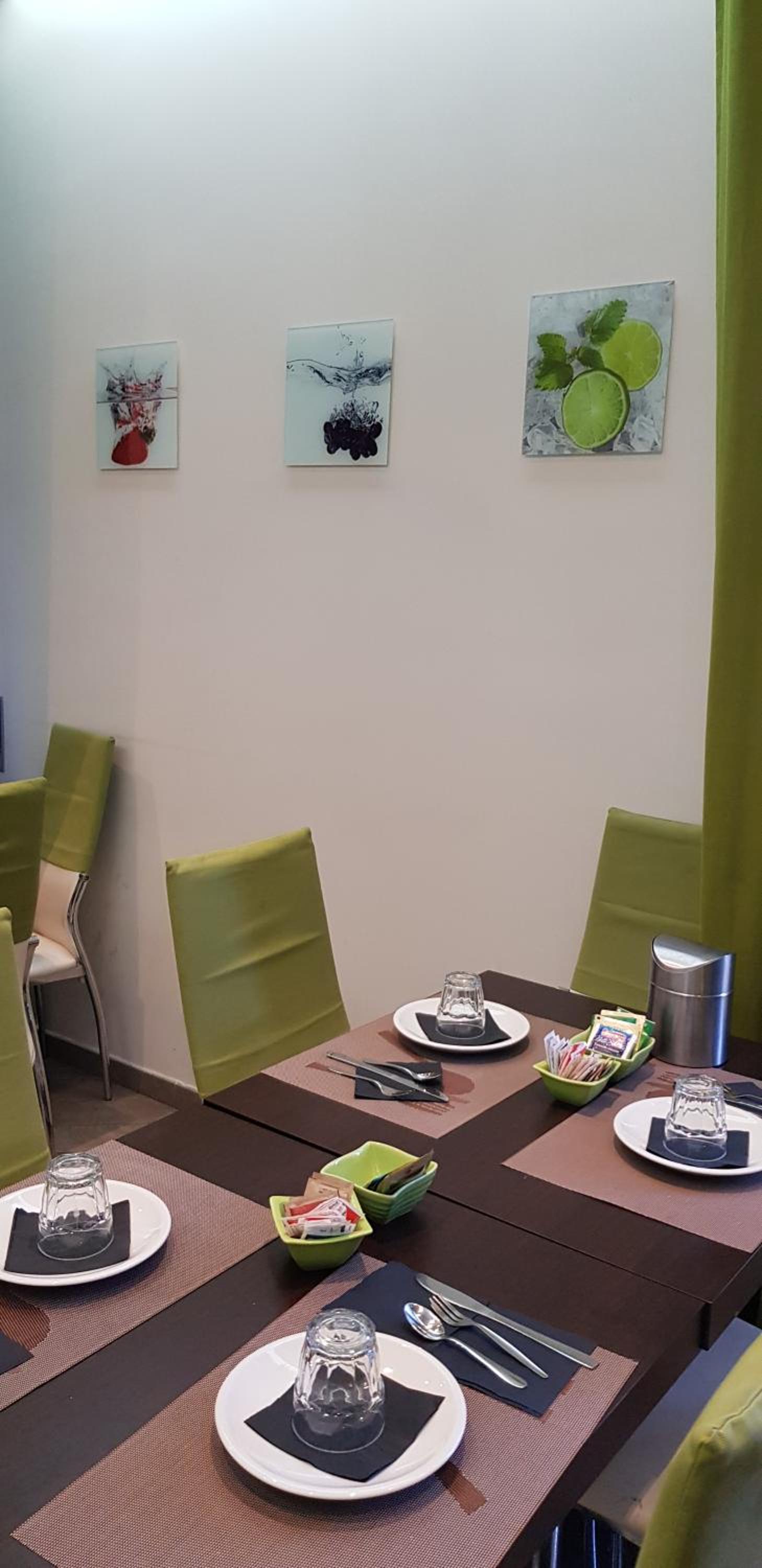 Mia Suites