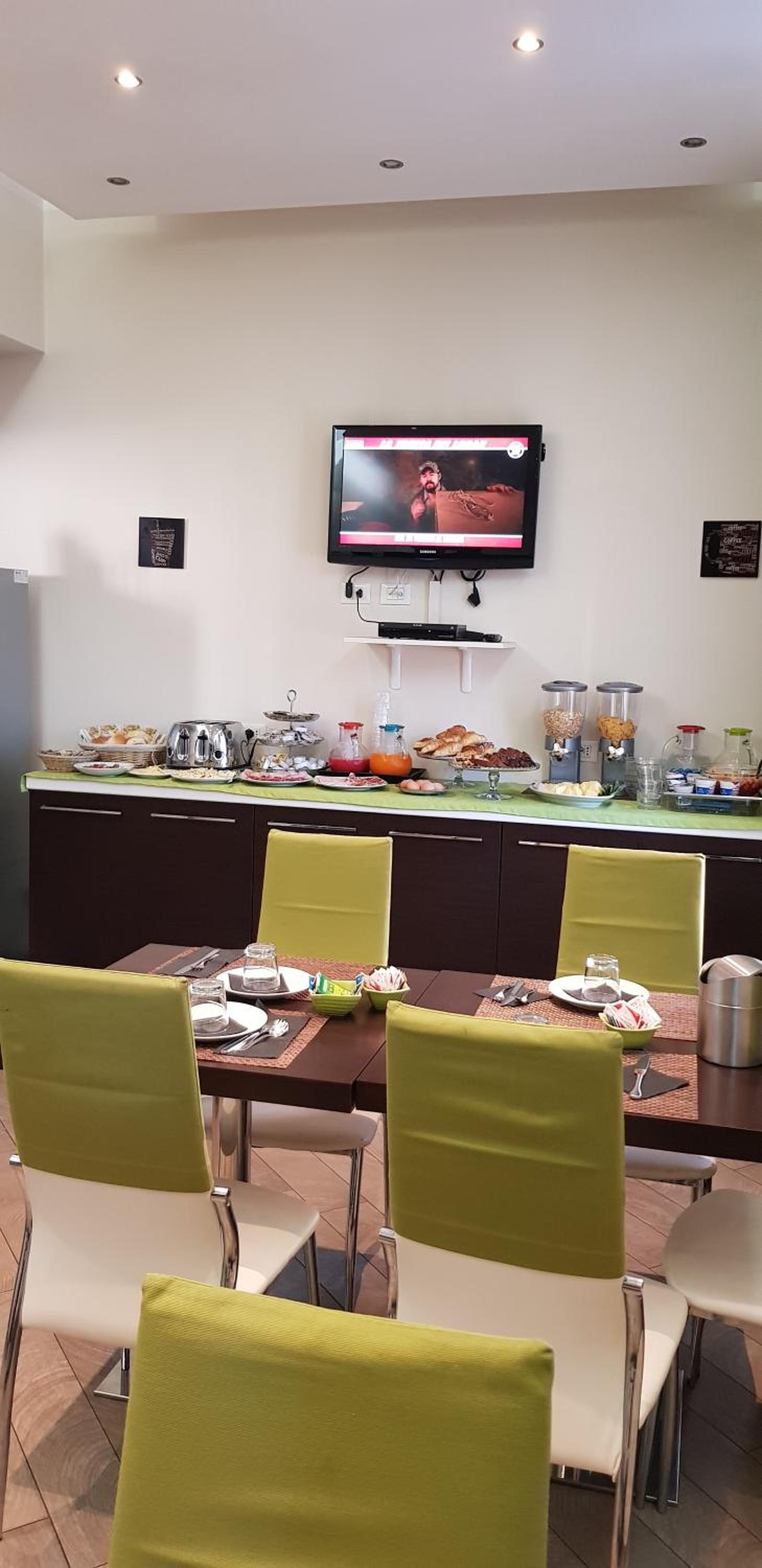 Mia Suites