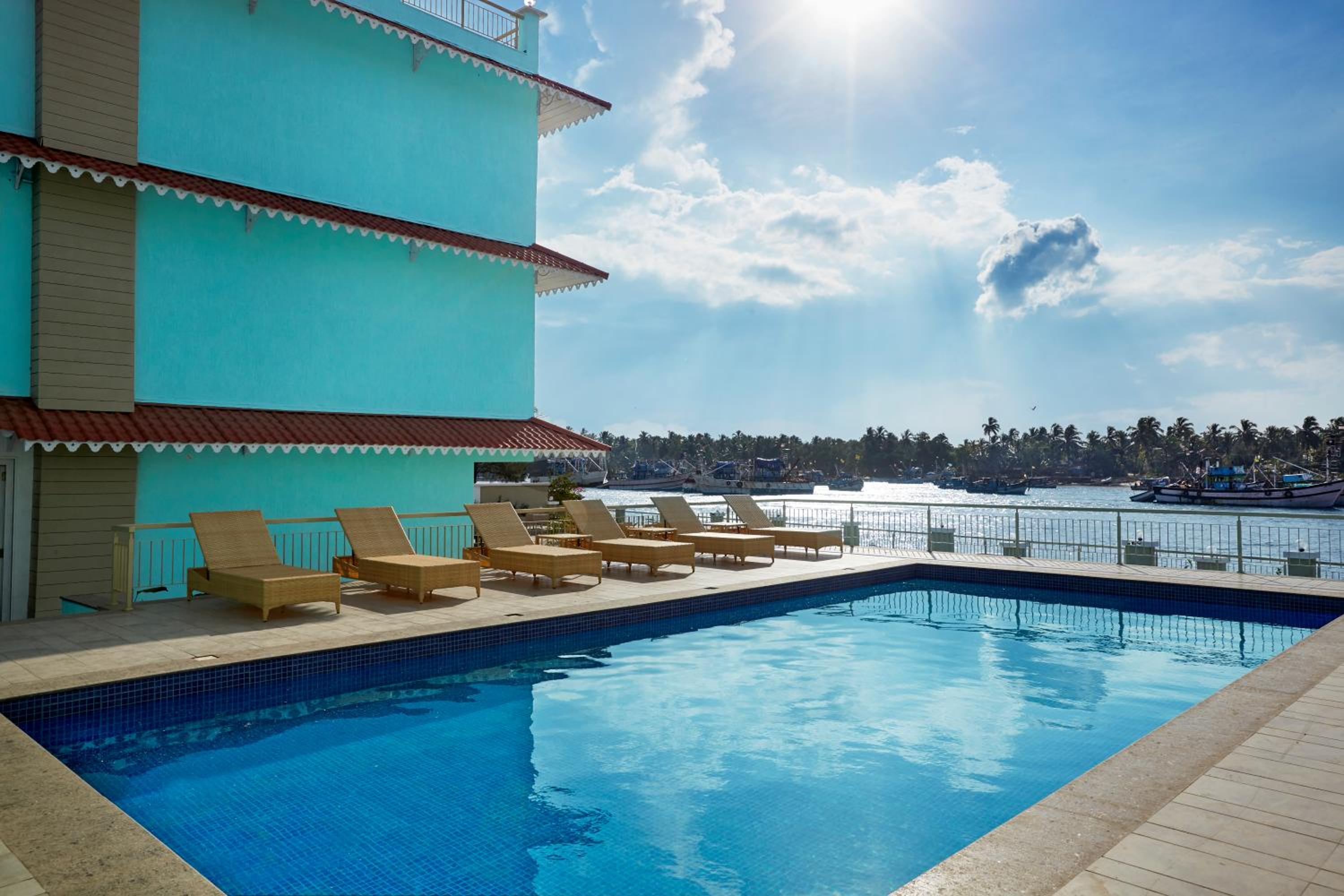 Indy Waterfront Resort