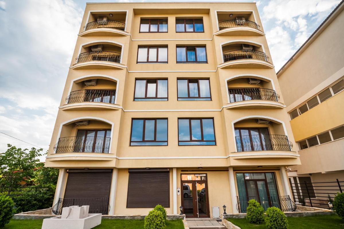 Cartagena Apartments view 2