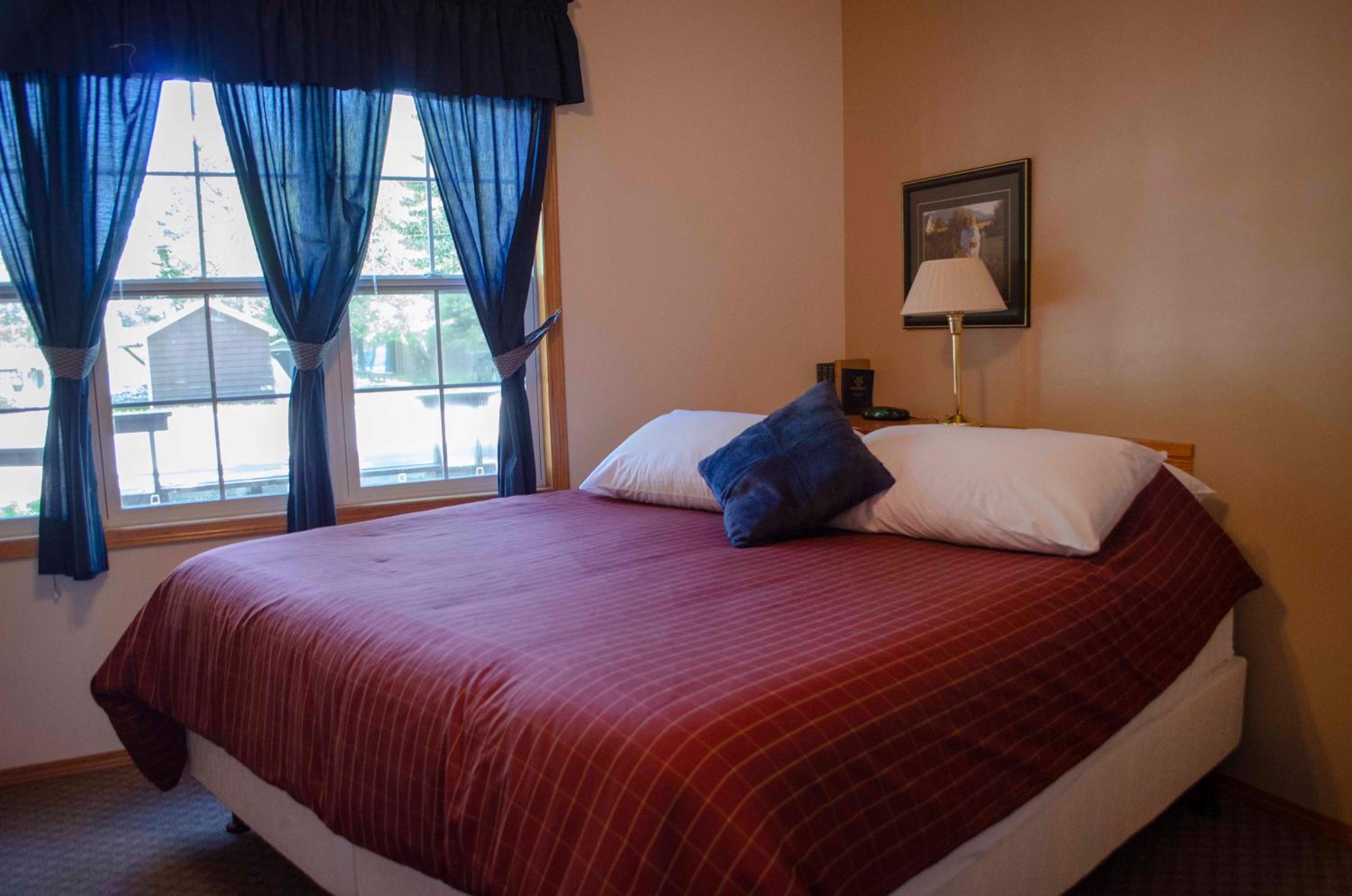 Crandell Mountain Lodge