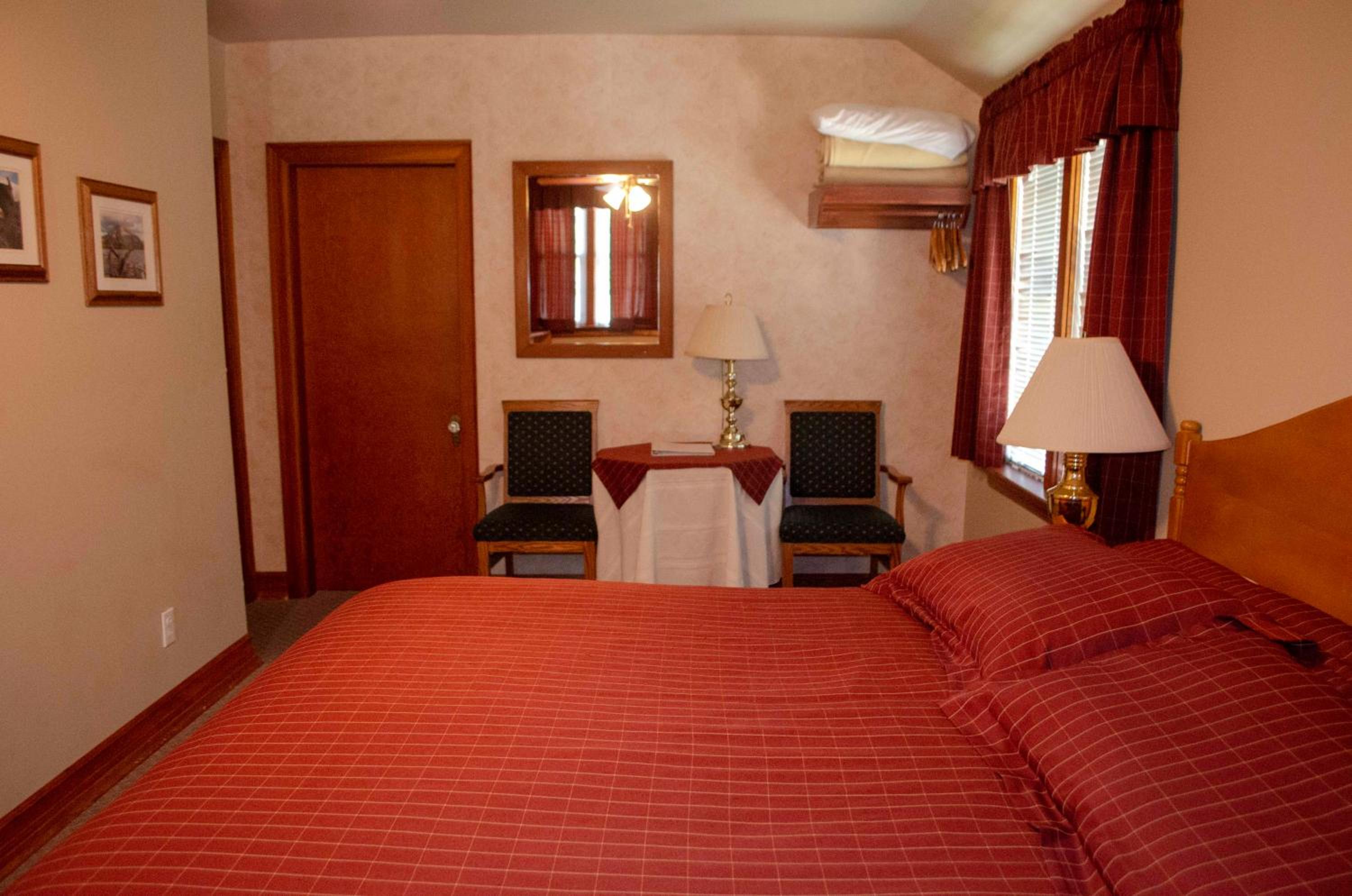 Crandell Mountain Lodge