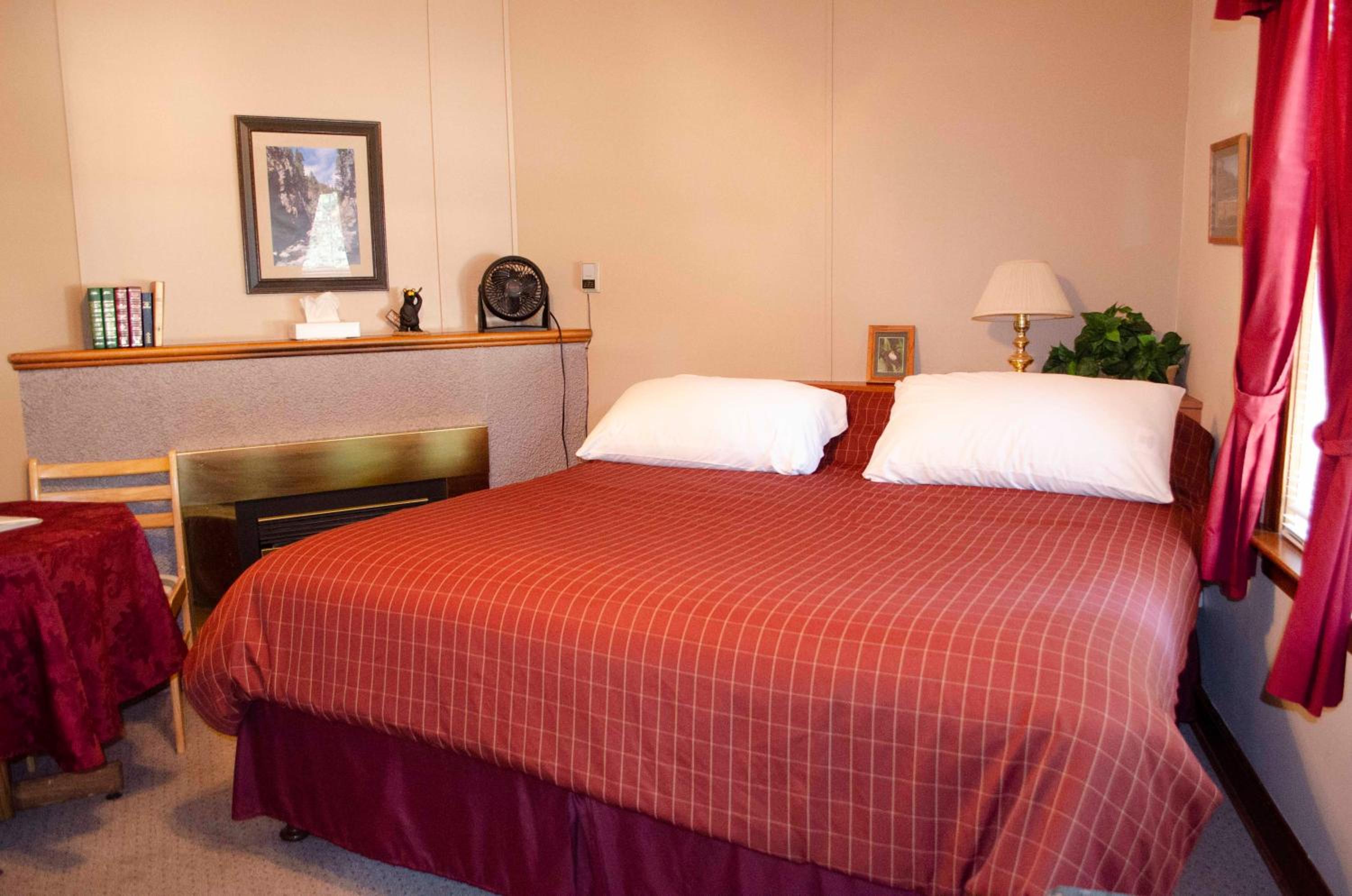 Crandell Mountain Lodge