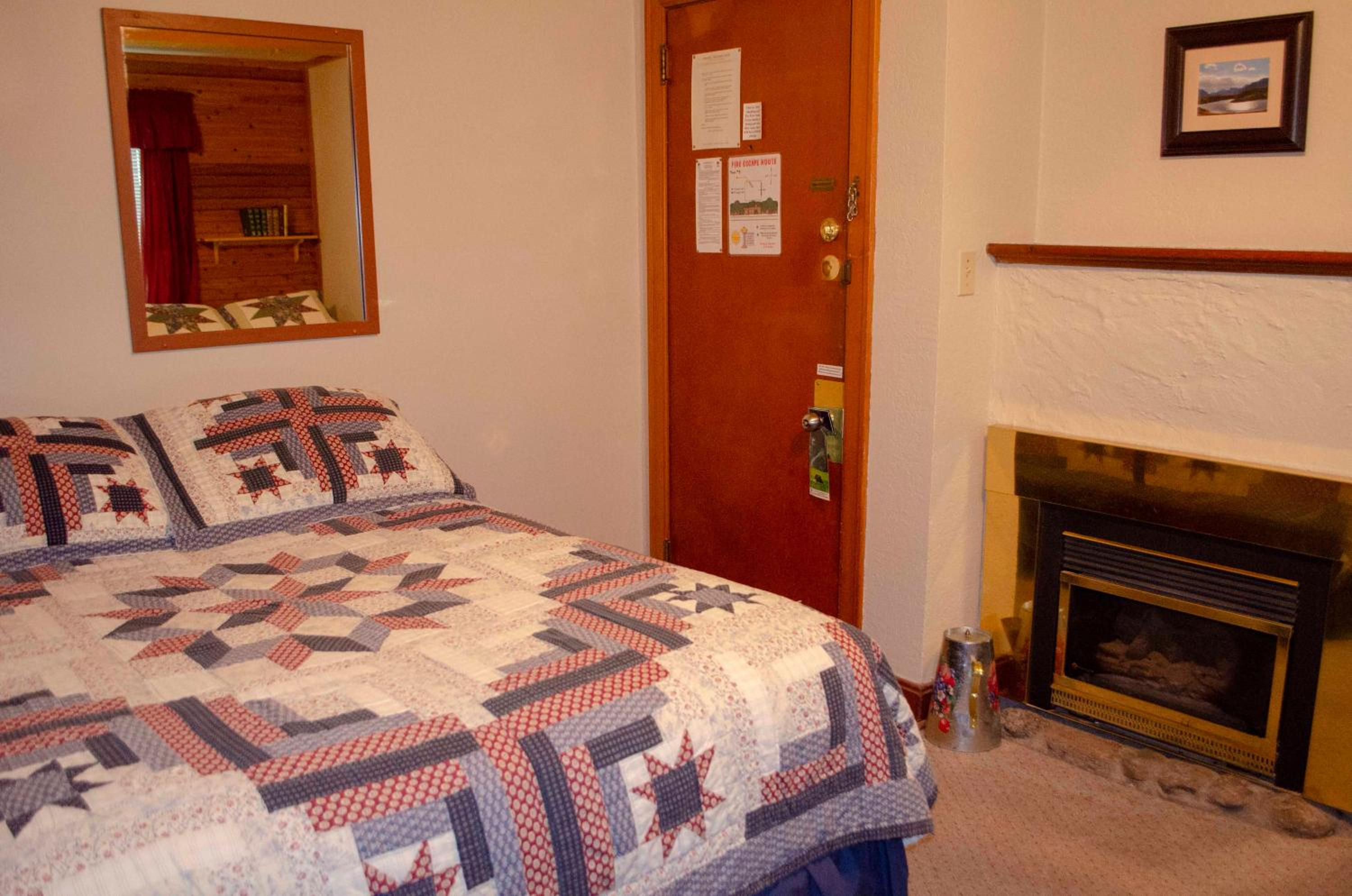 Crandell Mountain Lodge