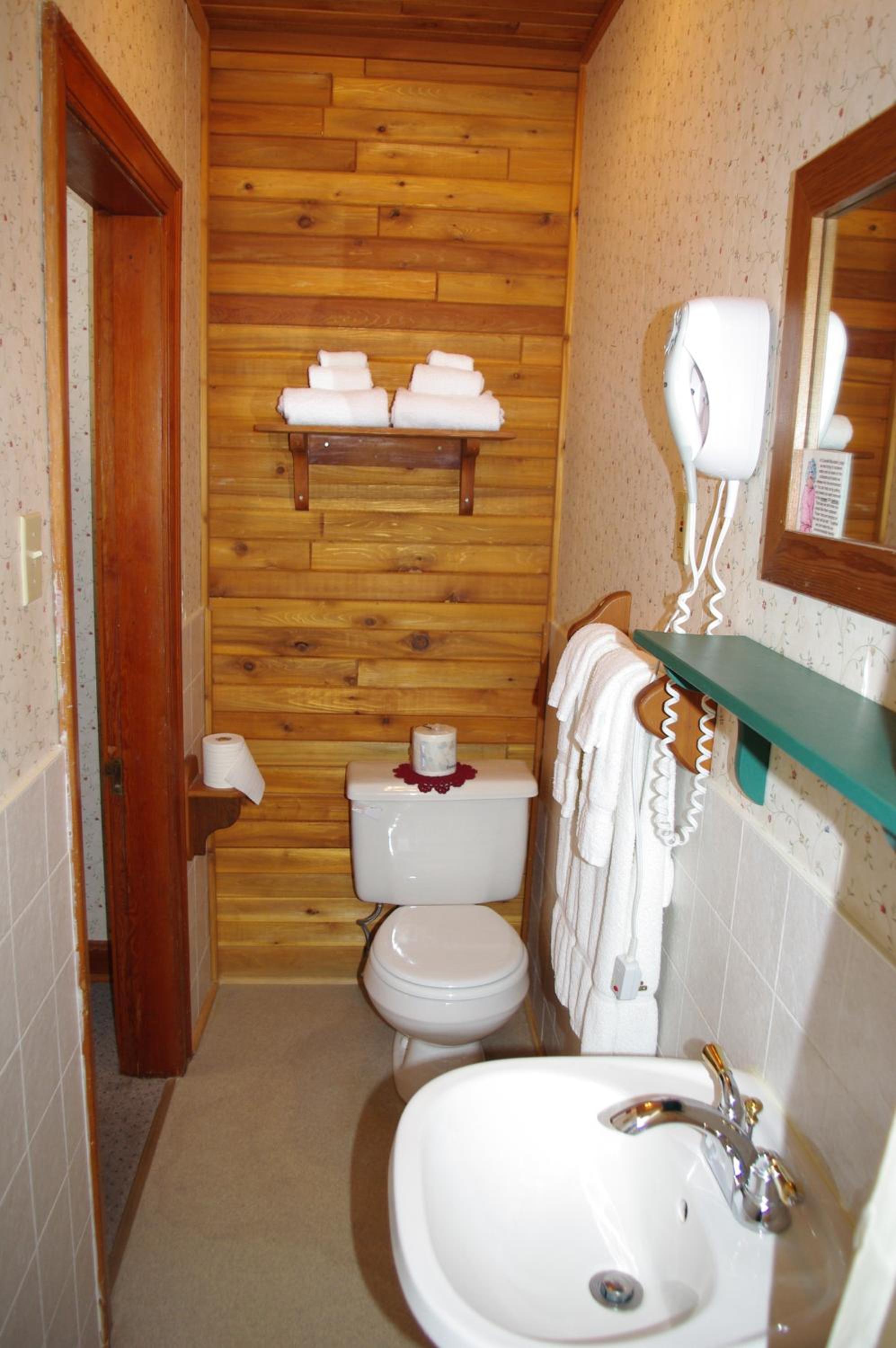 Crandell Mountain Lodge