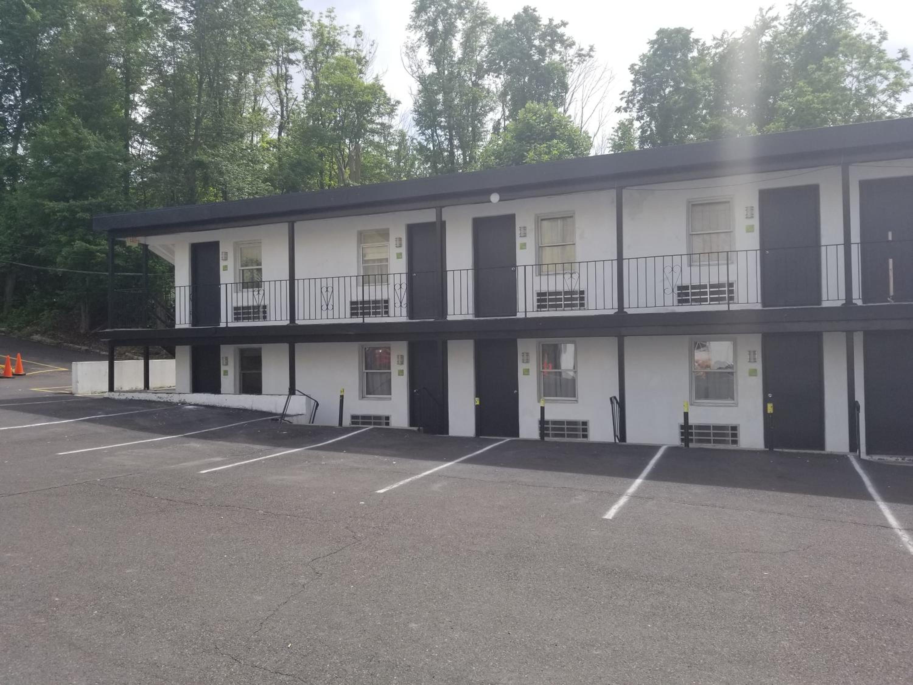 Penn Lodge Hotel & Suites Philadelphia - Bensalem