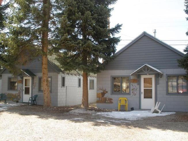 Hotel Columbine Cabins