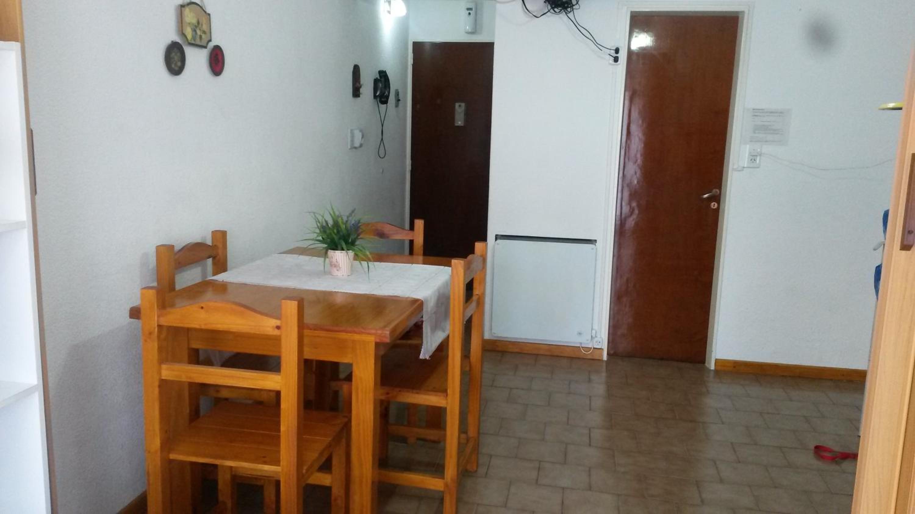 Ana Dpto- SE RESERVA CON SEÑA INMEDIATA- Pleno centro- Solo para residentes en Argentina