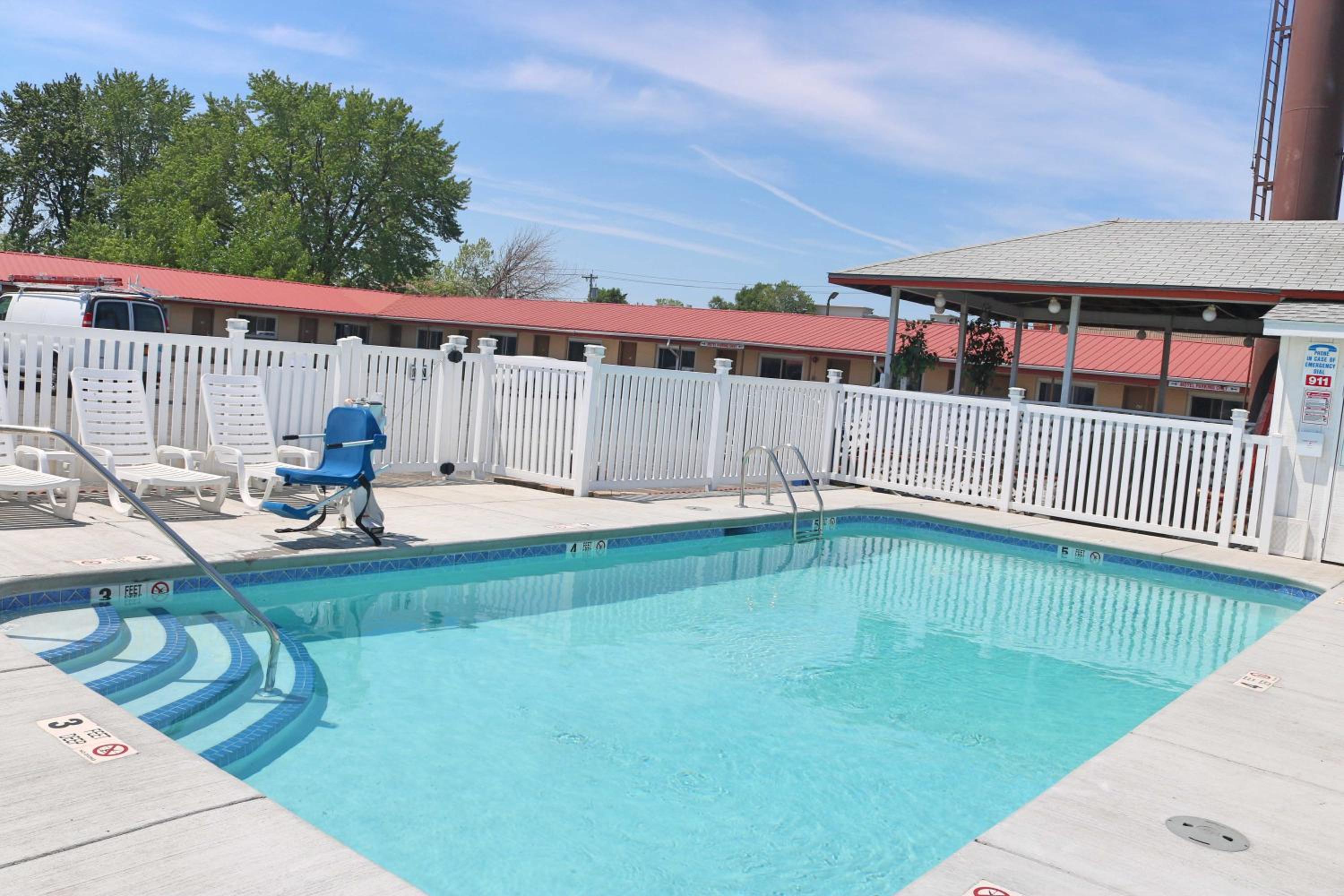 Woodland Inn - Image 3