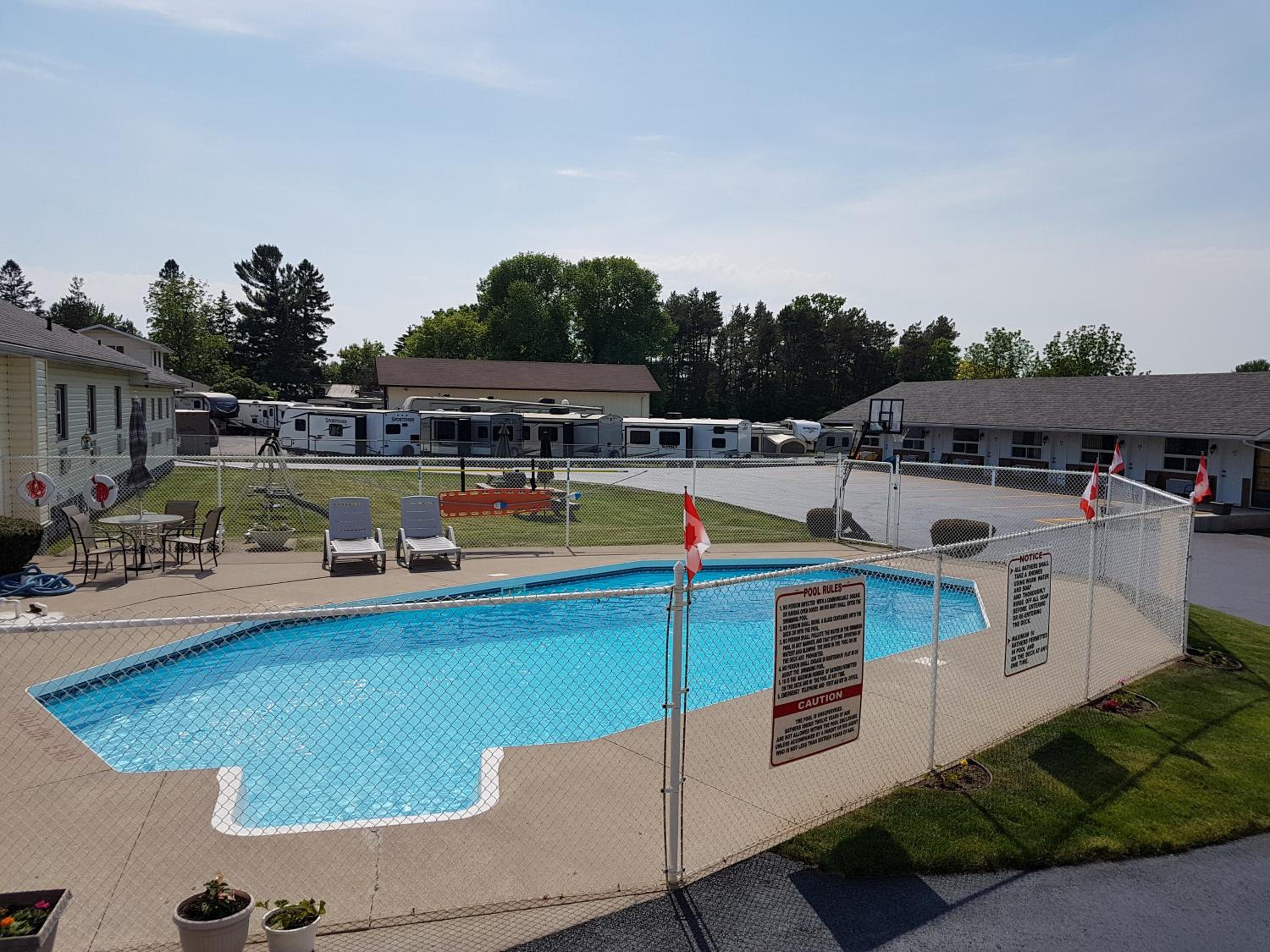 Fox Motor Inn