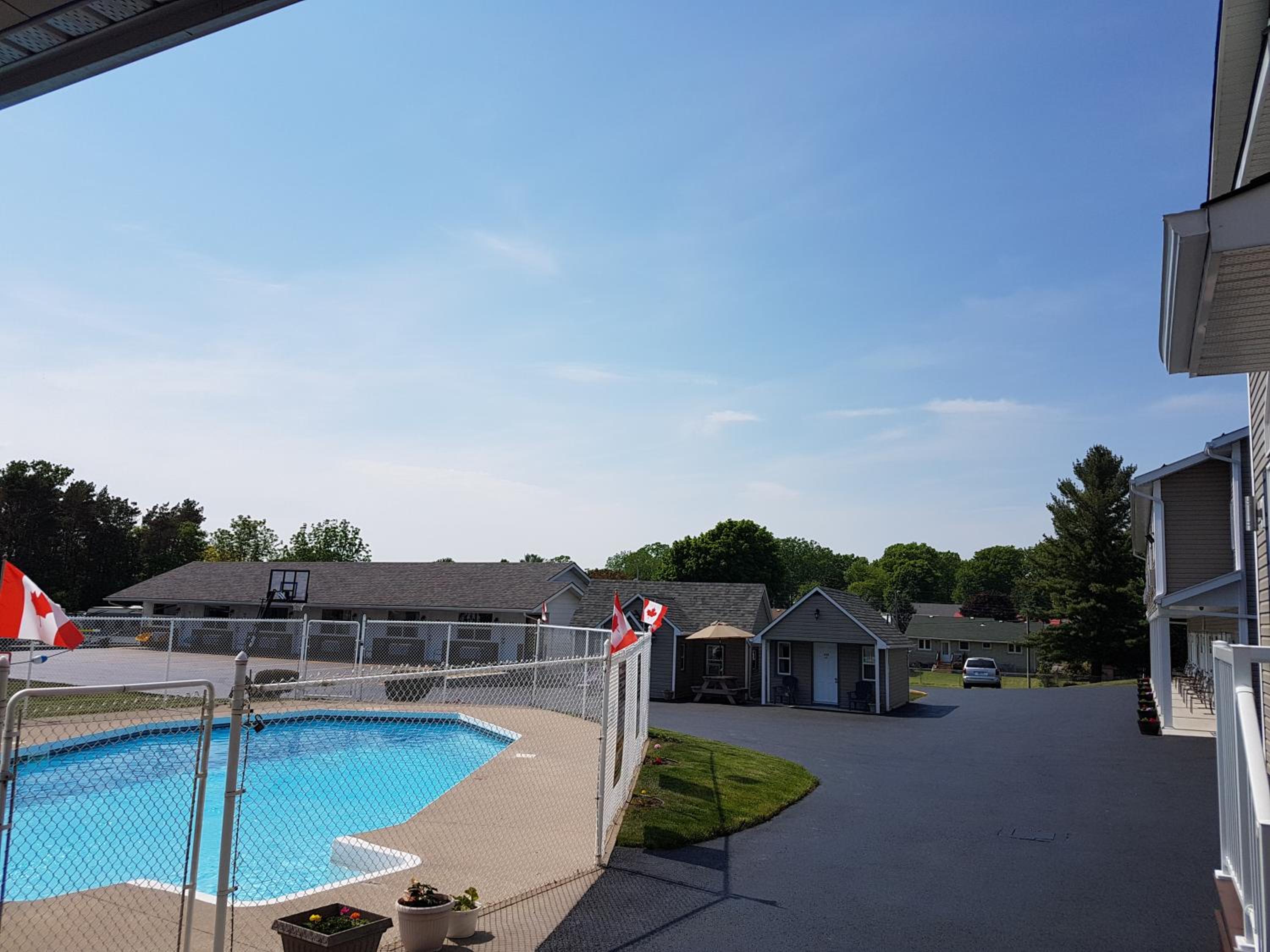 Fox Motor Inn
