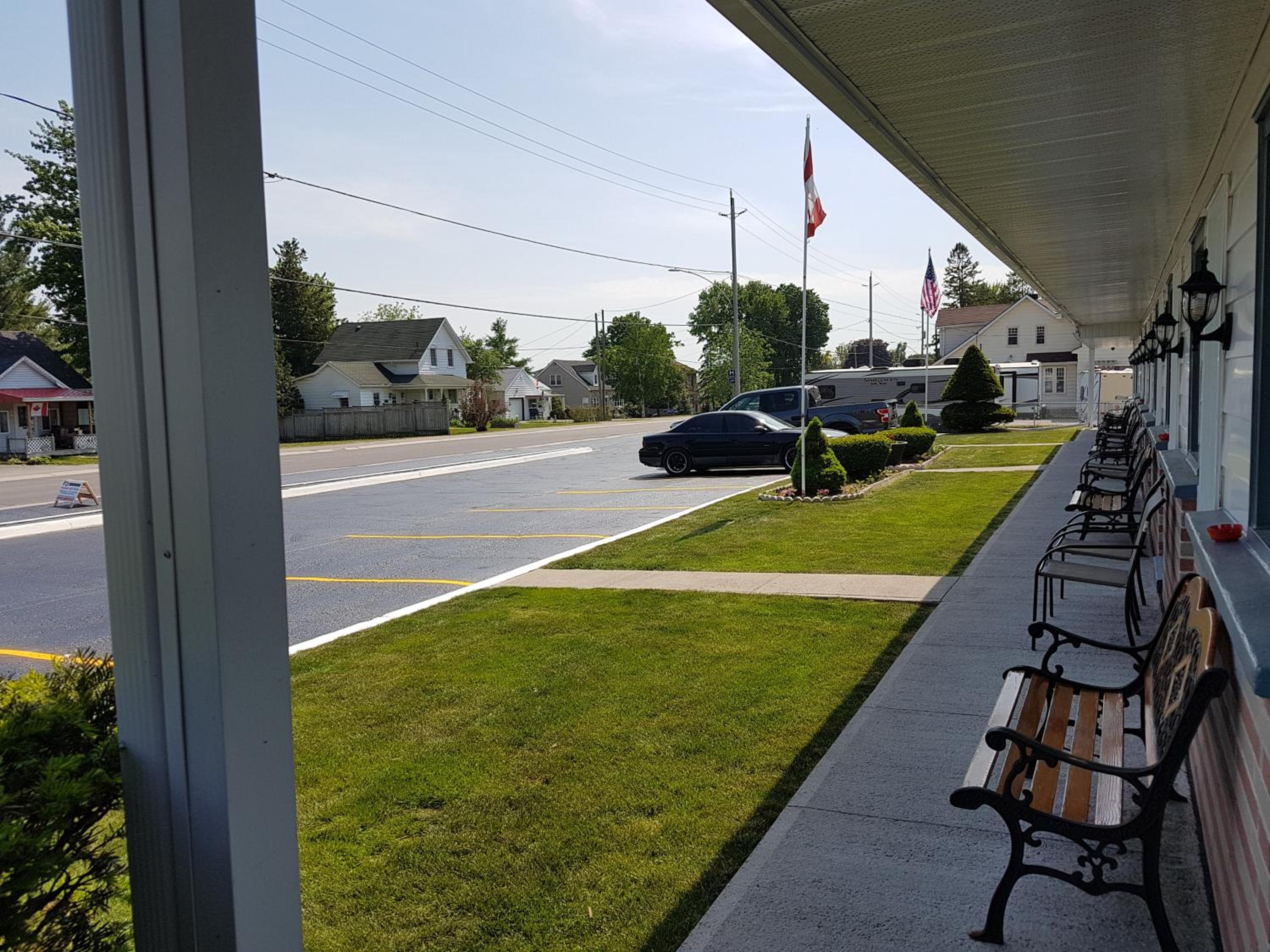 Fox Motor Inn