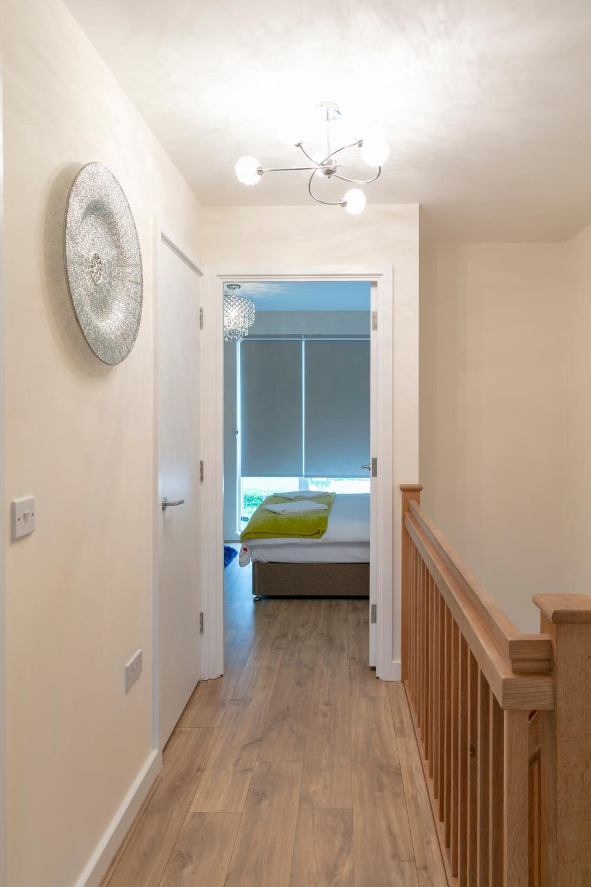 Modern & Exquisite Trumpington Townhouse with Parking & 5 mins to Papworth hospital