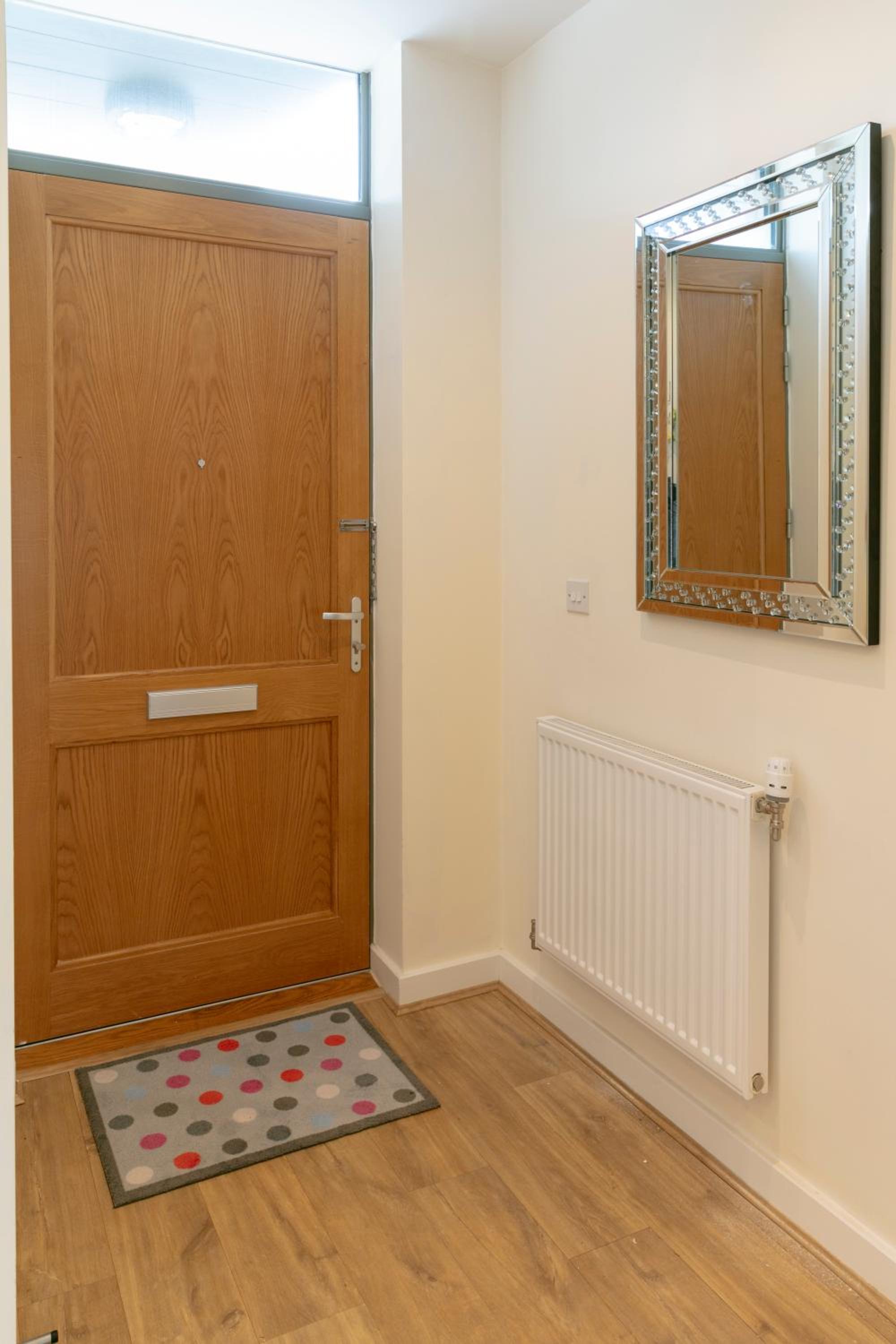 Modern & Exquisite Trumpington Townhouse with Parking & 5 mins to Papworth hospital