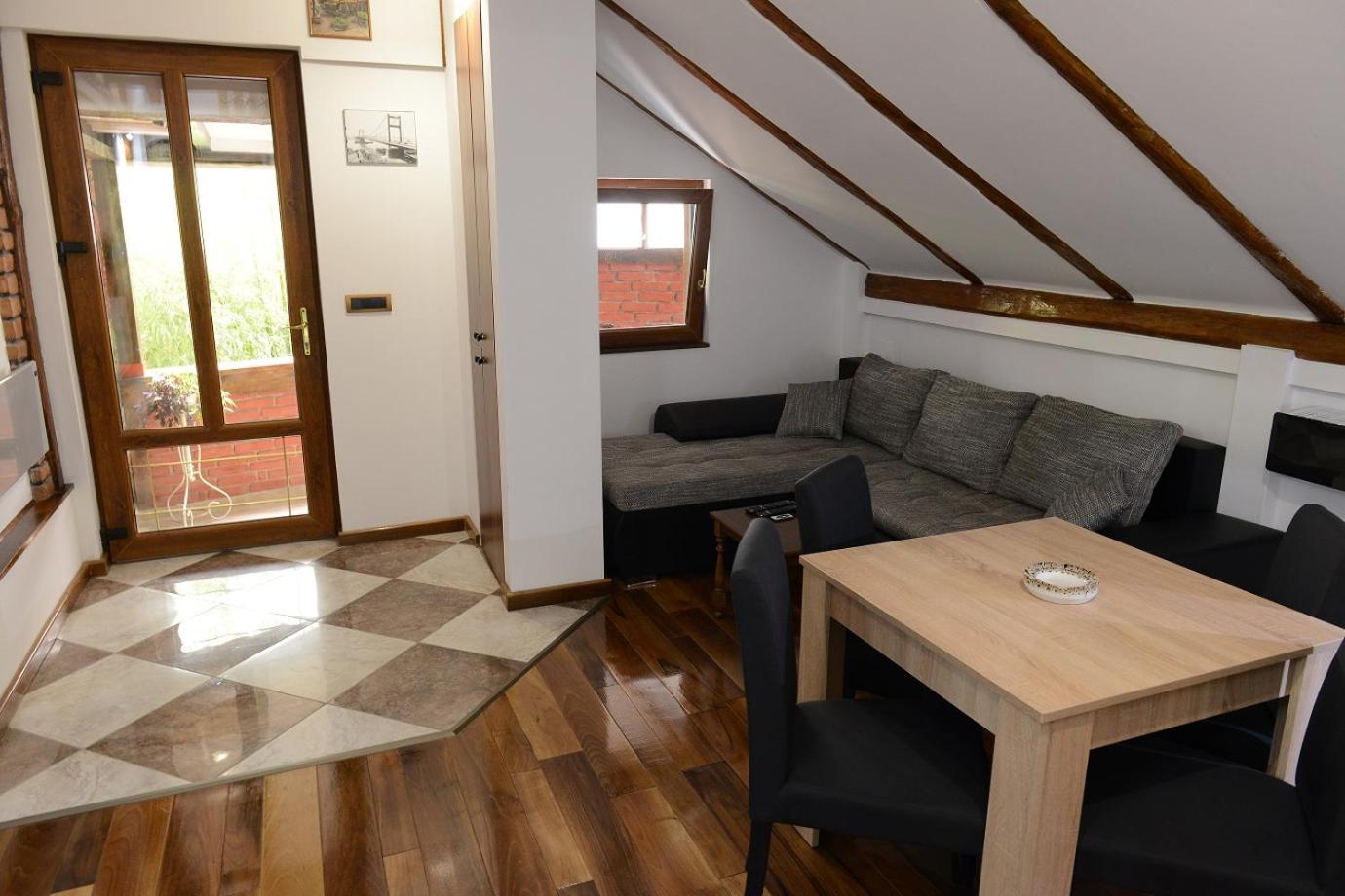 Apartman Rustik view 3