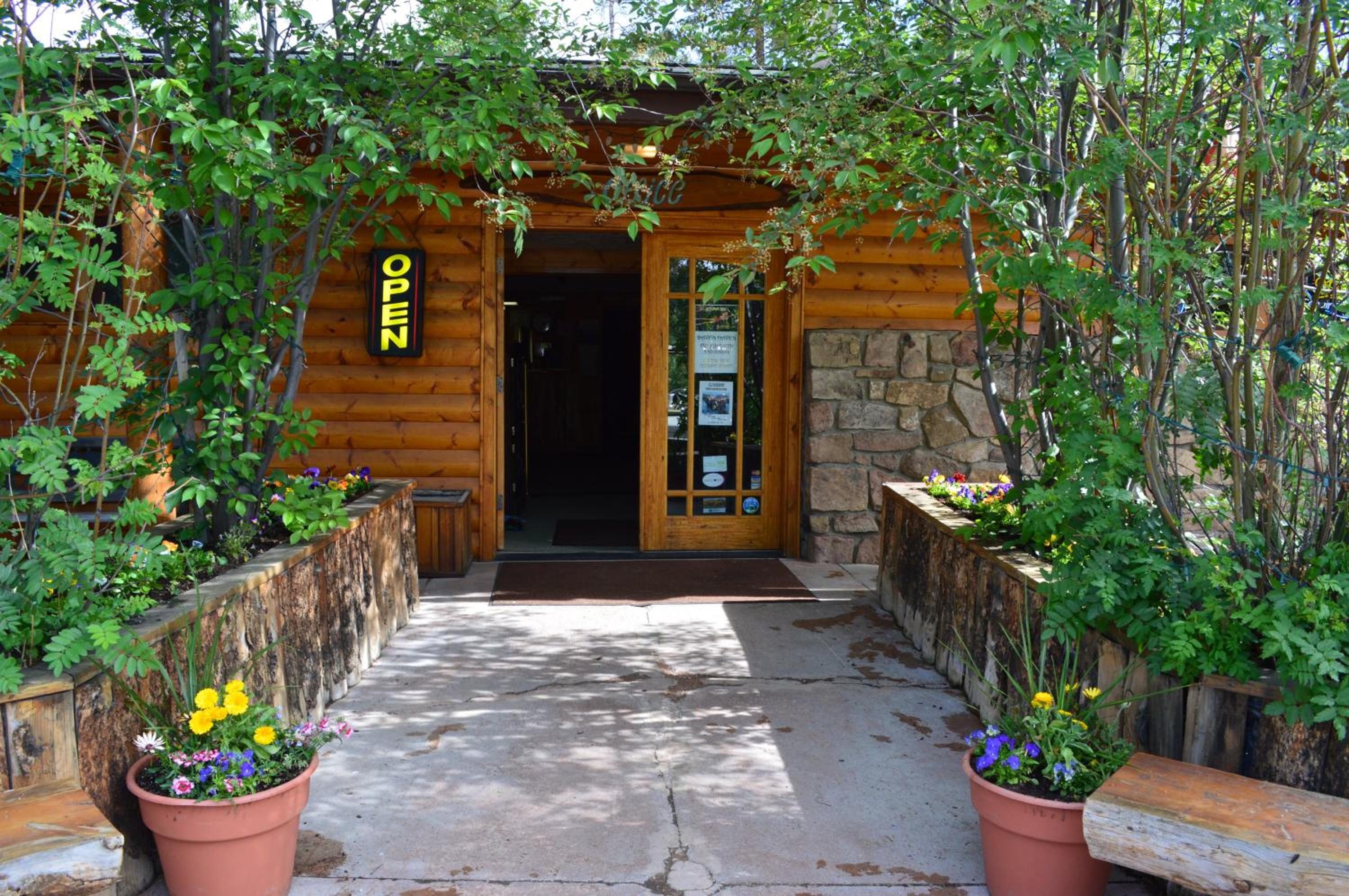 Daven Haven Lodge Cabins - Property Image 26