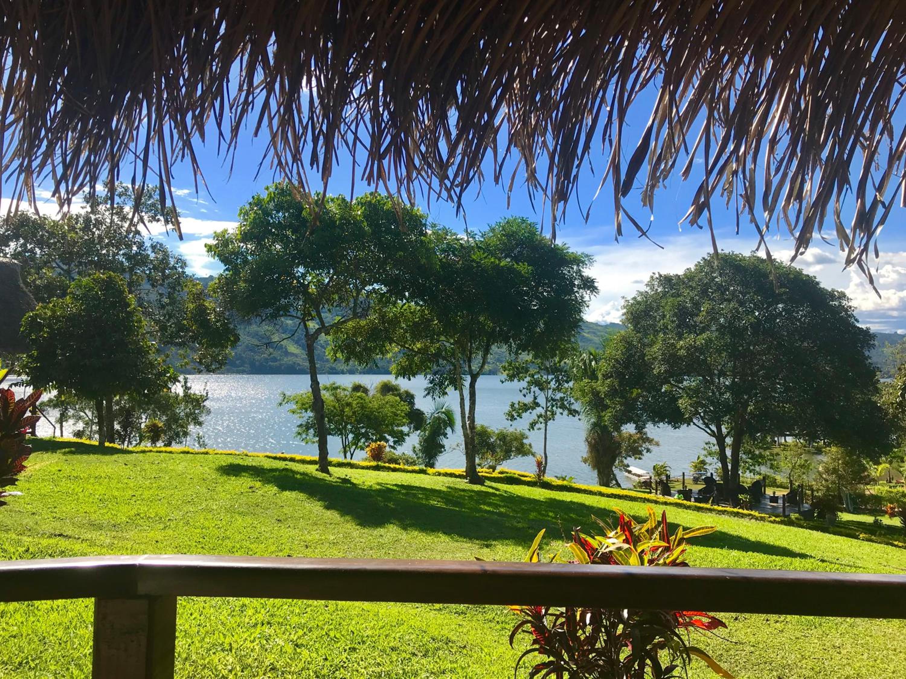 Sauce Lodge - Laguna Azul