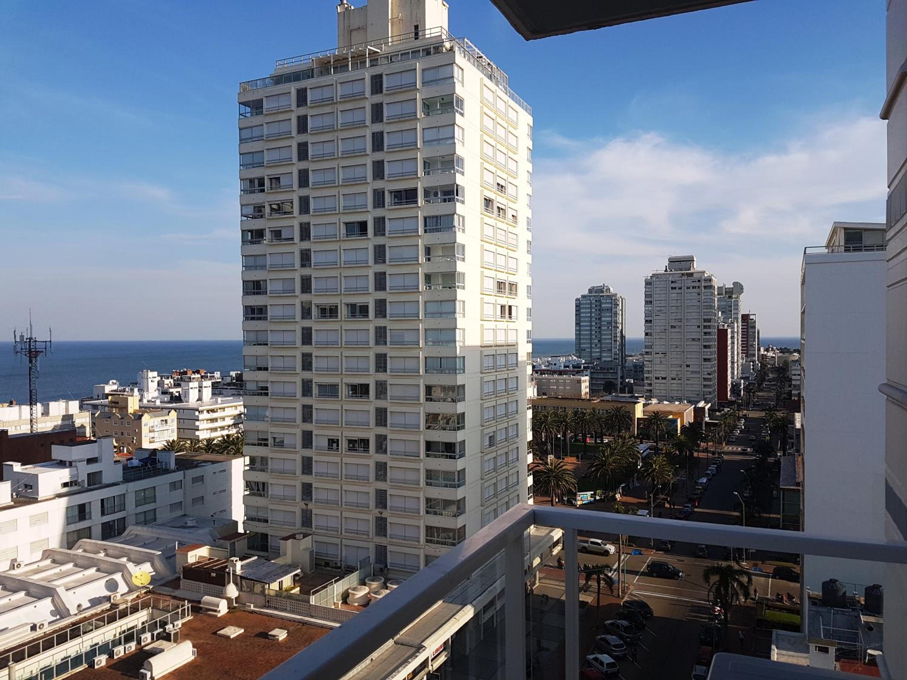 Apartment Peninsula view 3