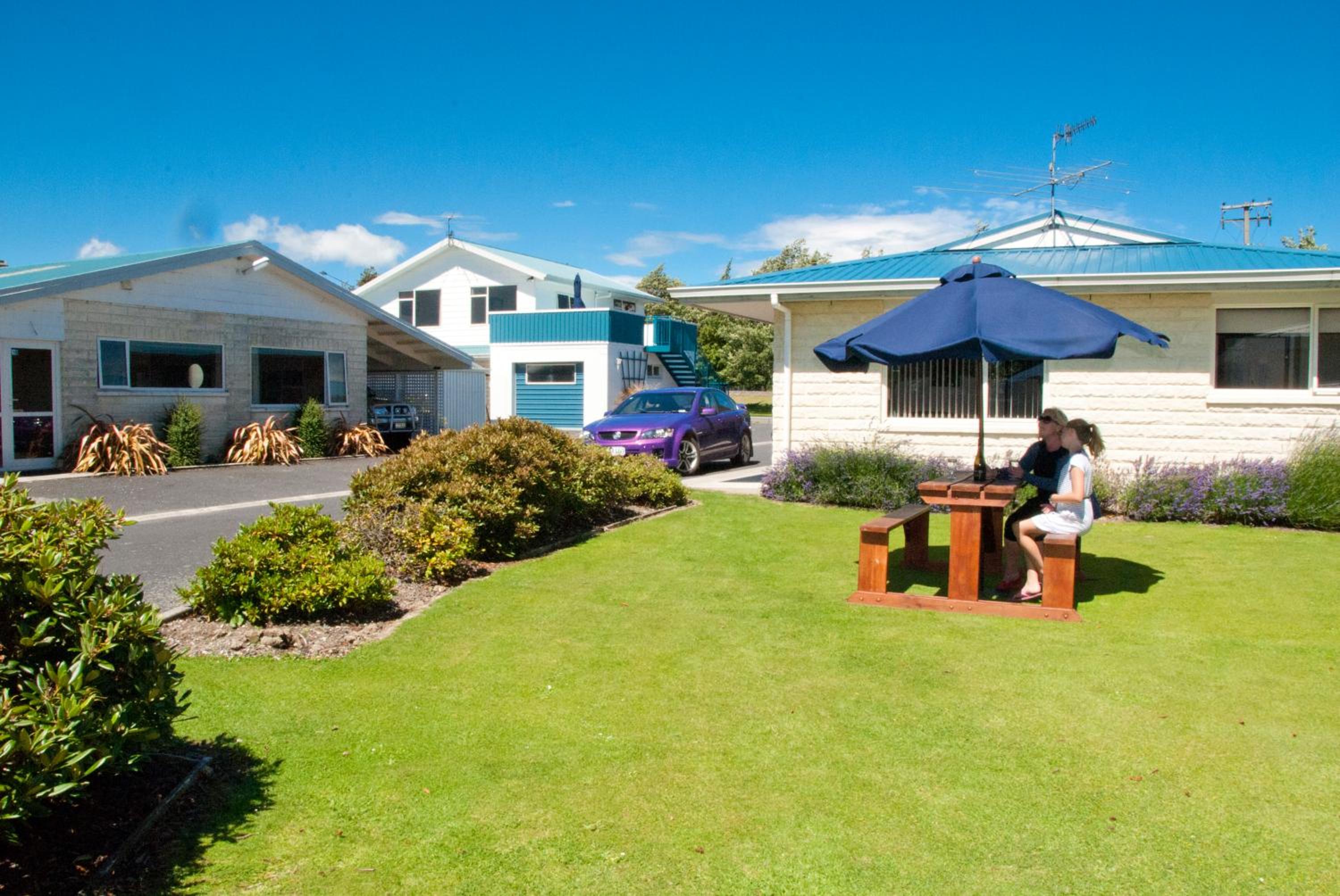 Esplanade Motels
