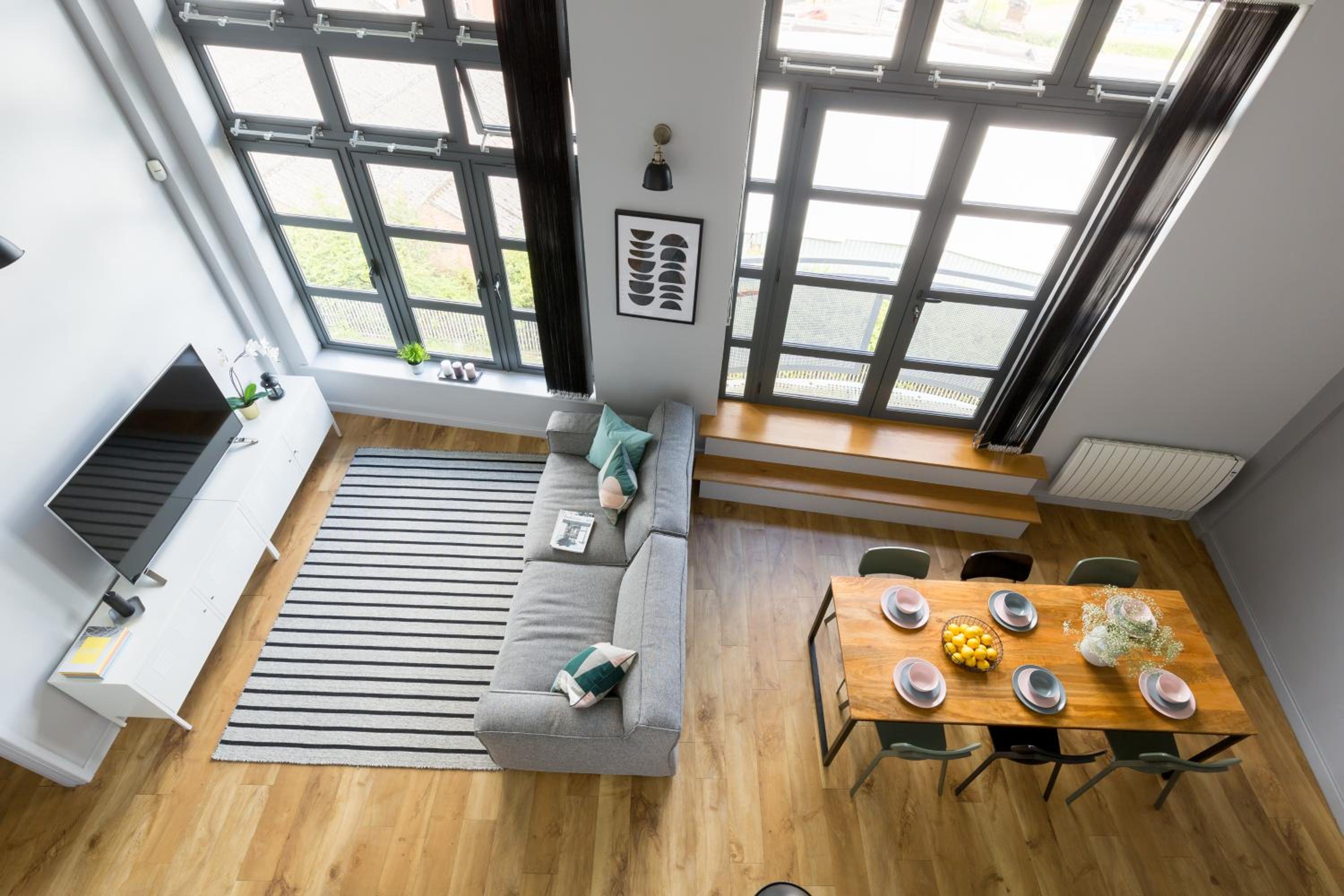 4B Loft Penthouse Industrial decor with canal & city views view 3