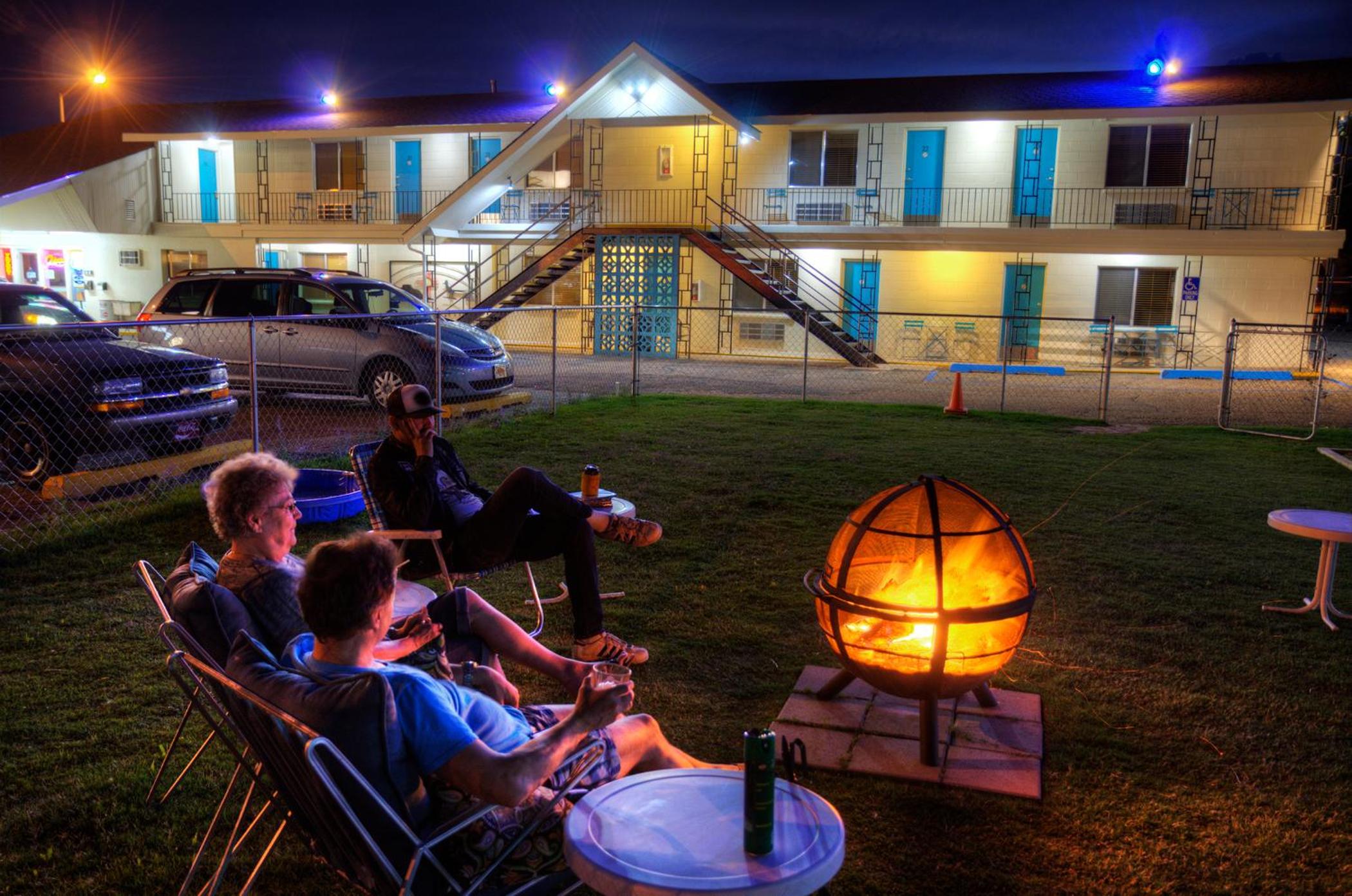 Roadrunner Lodge Motel
