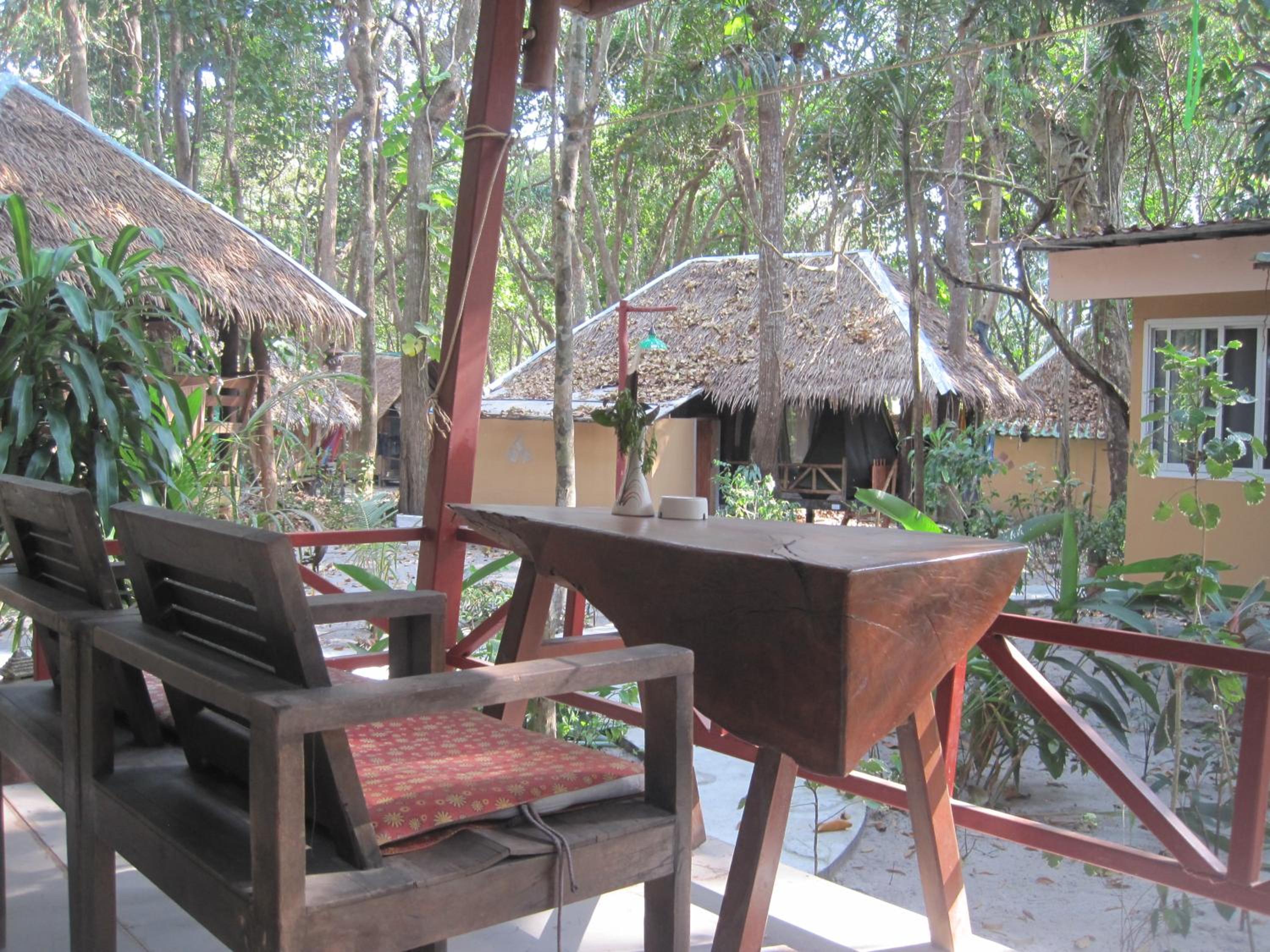 JJ Beach Resort & JJ Seafood
